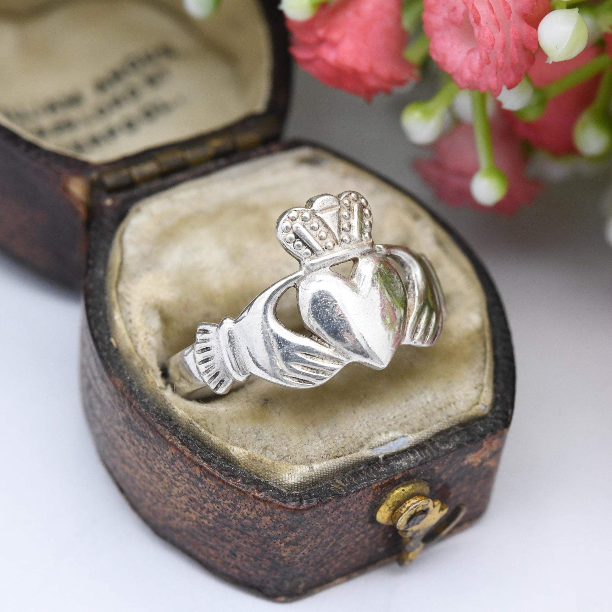 Vintage Sterling Silver Claddagh Ring 1994 - Irish Symbol Hands Holding Crowned Heart Ring Loyalty | Made in Ireland | UK Size - S | US - 9