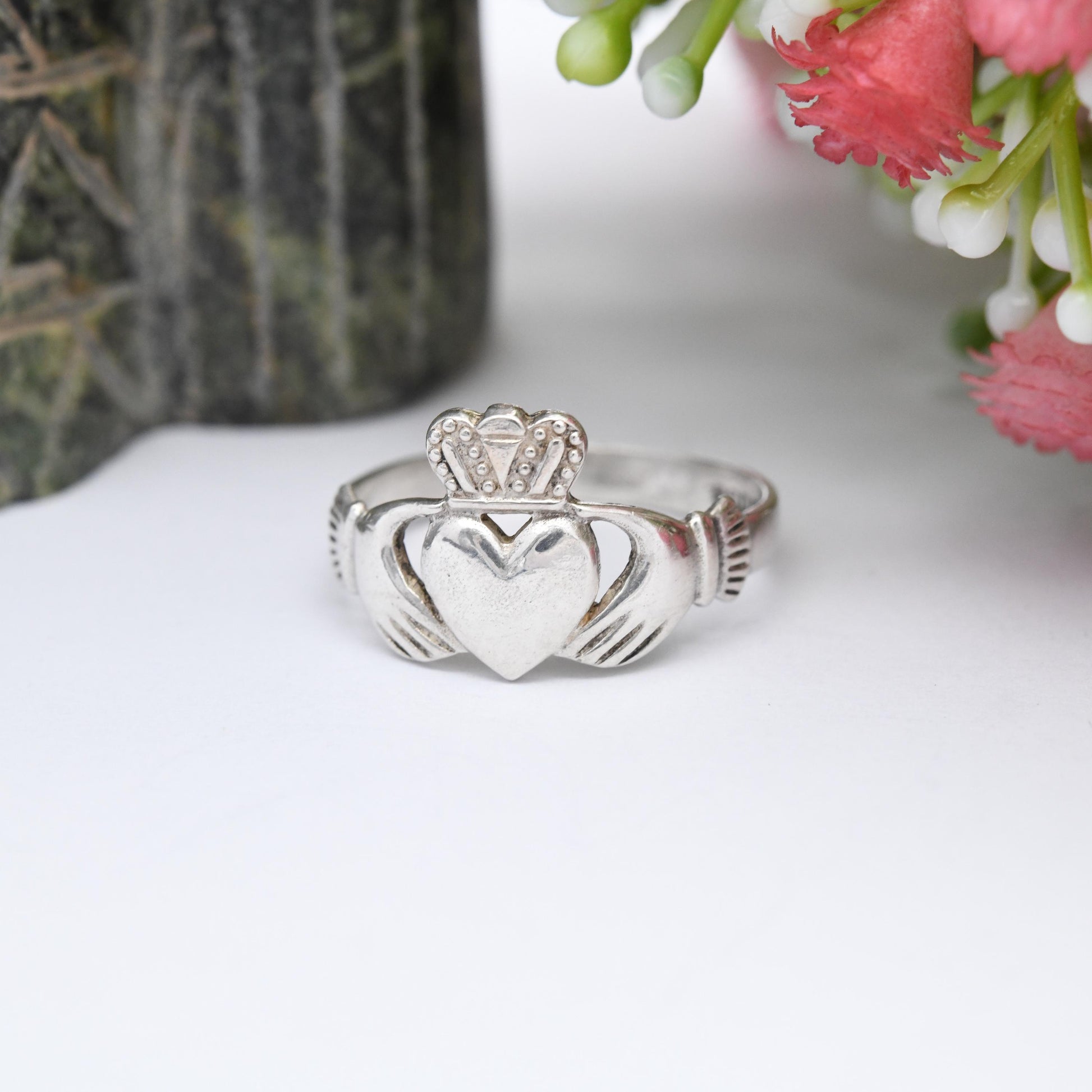 Vintage Sterling Silver Claddagh Ring 1994 - Irish Symbol Hands Holding Crowned Heart Ring Loyalty | Made in Ireland | UK Size - S | US - 9