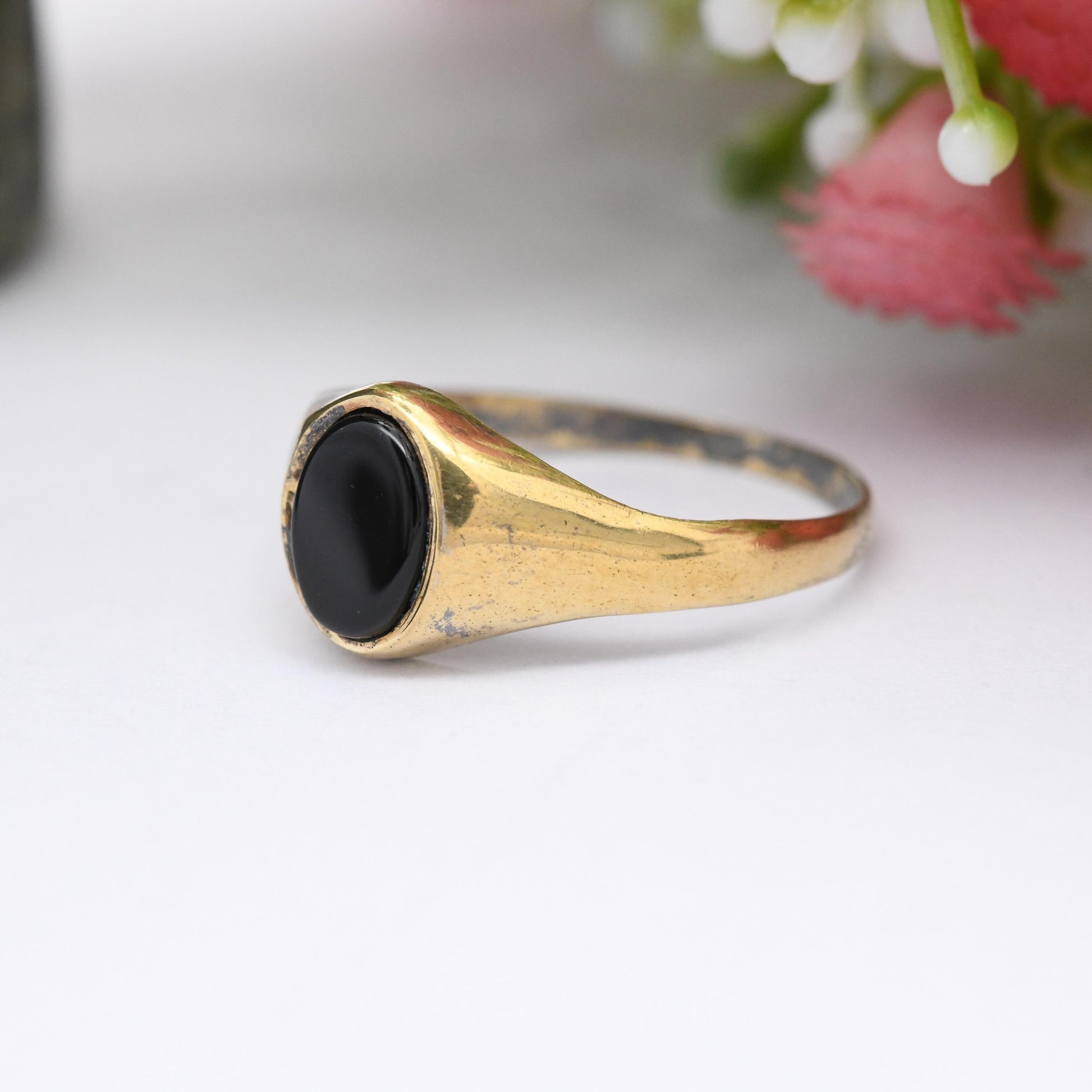 Vintage Gold Plated Sterling Silver Onyx Signet Ring - Unisex Jewellery Gift for Him Middle Finger Ring | UK Size - R 1/2 | US Size - 8 3/4