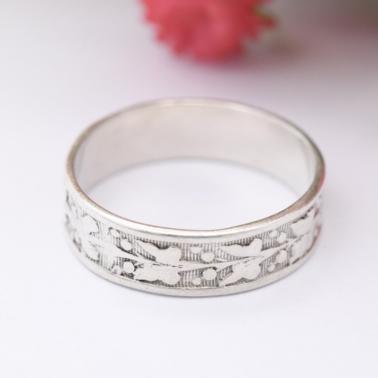 Vintage Sterling Silver Band Ring with Leaf Design - Small Antique Style Unisex Pinkie Midi Ring | UK Size - J 1/2 | US Size - 5