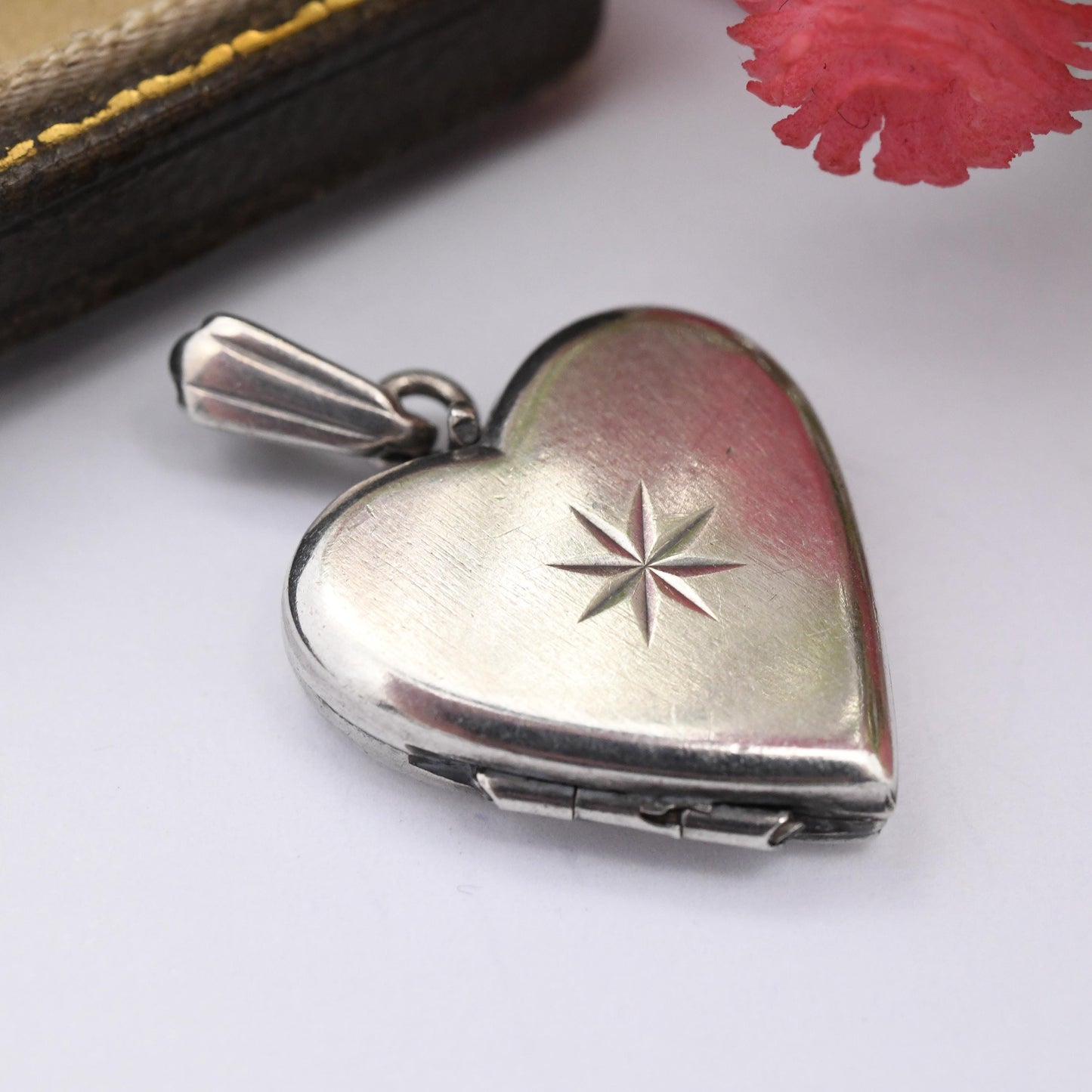 Vintage Sterling Silver Heart Locket Pendant with Star Design - Minimal Love Heart Shape Locket Pretty Gift for Her | Mid-Century Jewellery