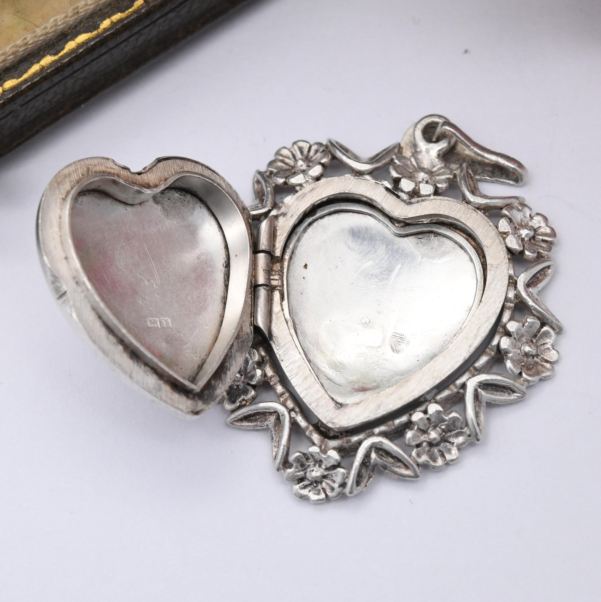 Vintage Sterling Silver Heart Locket Pendant 1973 - Unusual Large Floral Love Heart Shape | Flower Border Rose | Sweet Gift for Her Daughter