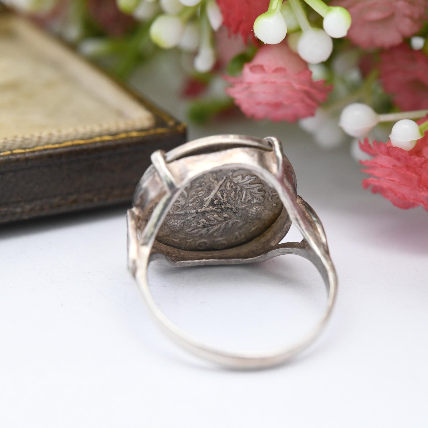 Vintage Silver George V Threepence Coin 1934 Signet Ring - English Royal Family Coin Jewellery | UK Size - M 1/2 | US Size - 6 1/4