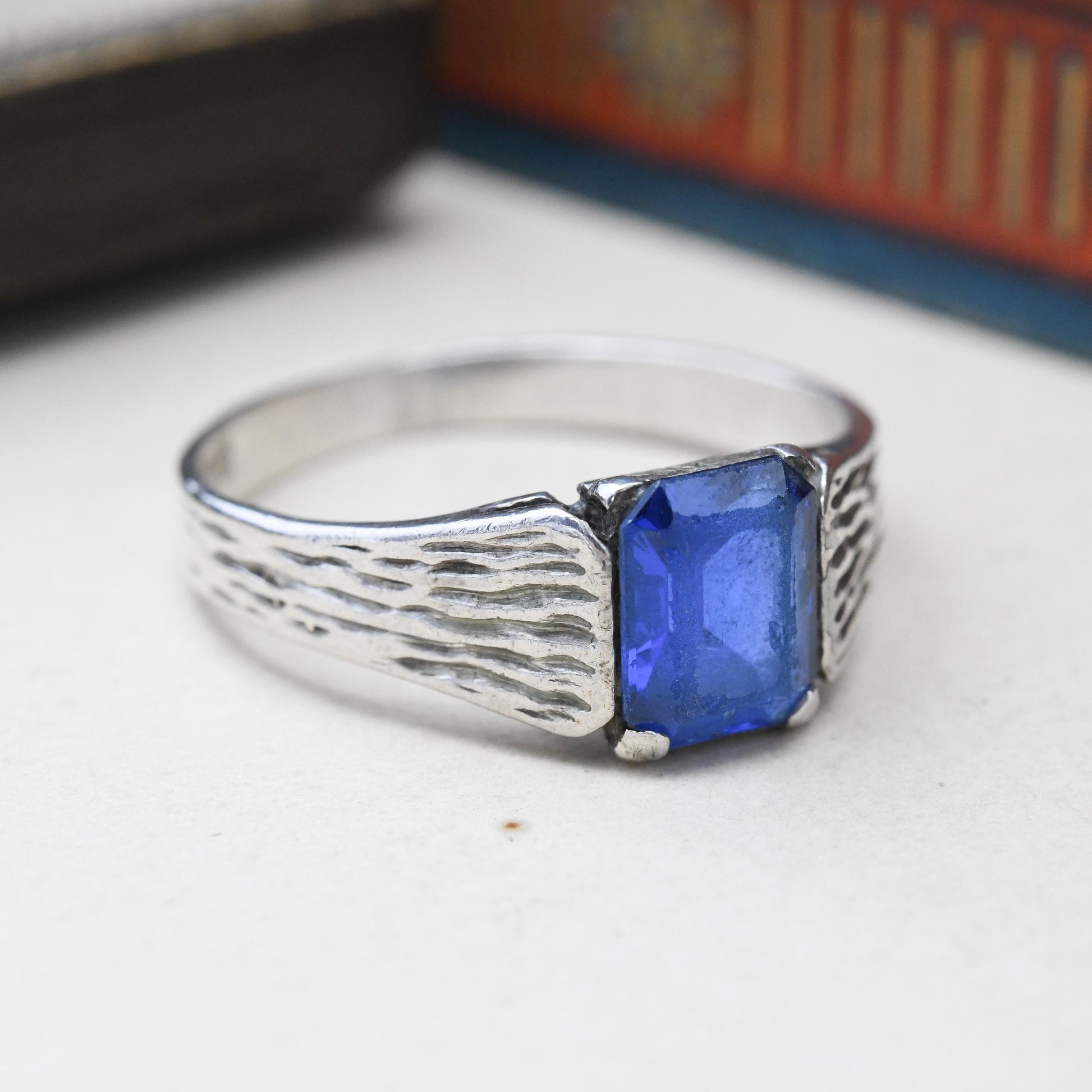 Vintage Sterling Silver Blue Paste Solitaire Ring 1977 - Mid-Century Statement Ring Bark Effect Texture | UK Size - S | US Size - 9