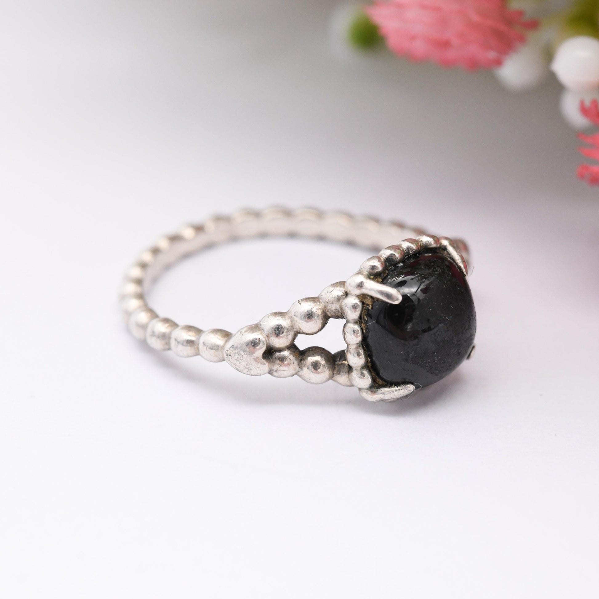 Pandora Sterling Silver Onyx Solitaire Ring - Contemporary Modern Black Stone Ring | Pretty Gift for Her | UK Size - Q | US Size - 8