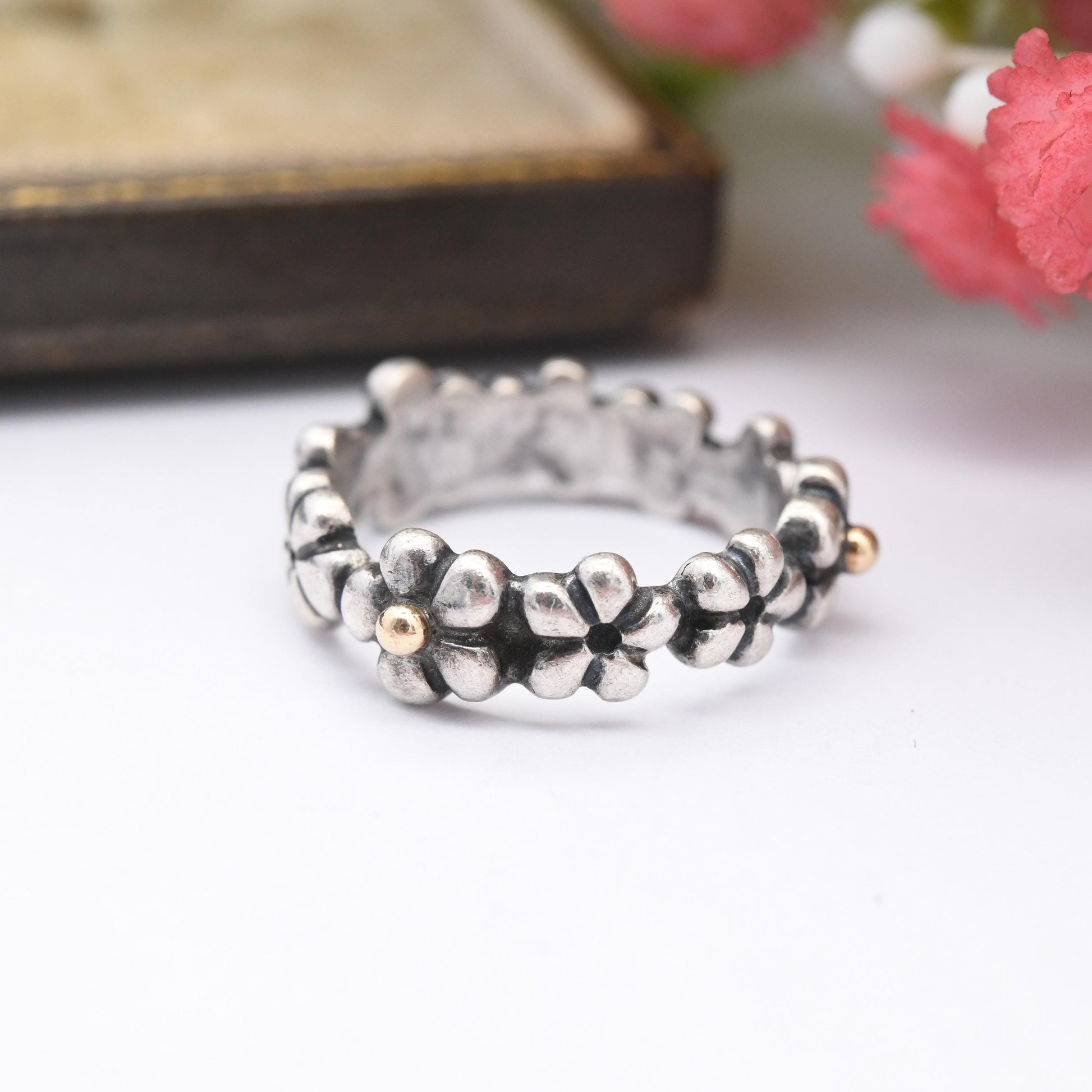 Retired Pandora Sterling Silver 14K Gold Flower Band Ring Eternity - Everyday Silver Minimal Daisy Jewellery | UK Size - M | US Size - 6 1/4