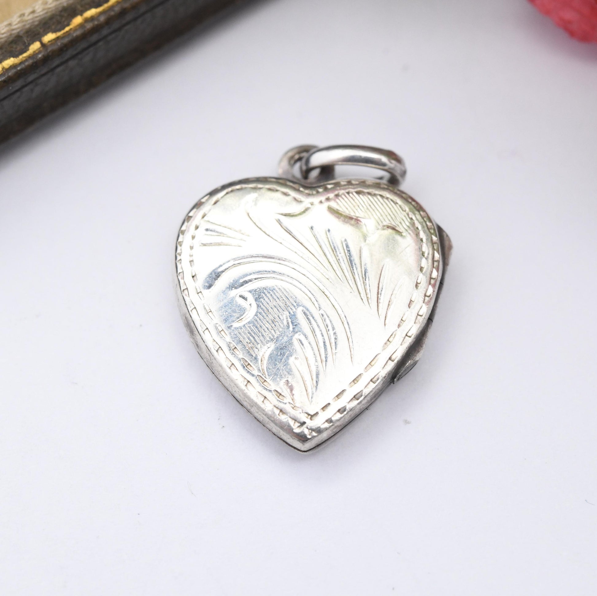 Vintage Sterling Silver Heart Locket Pendant with Engraved Feather Design - Love Heart Shape Locket Pretty Gift for Her Charm Necklace Stack