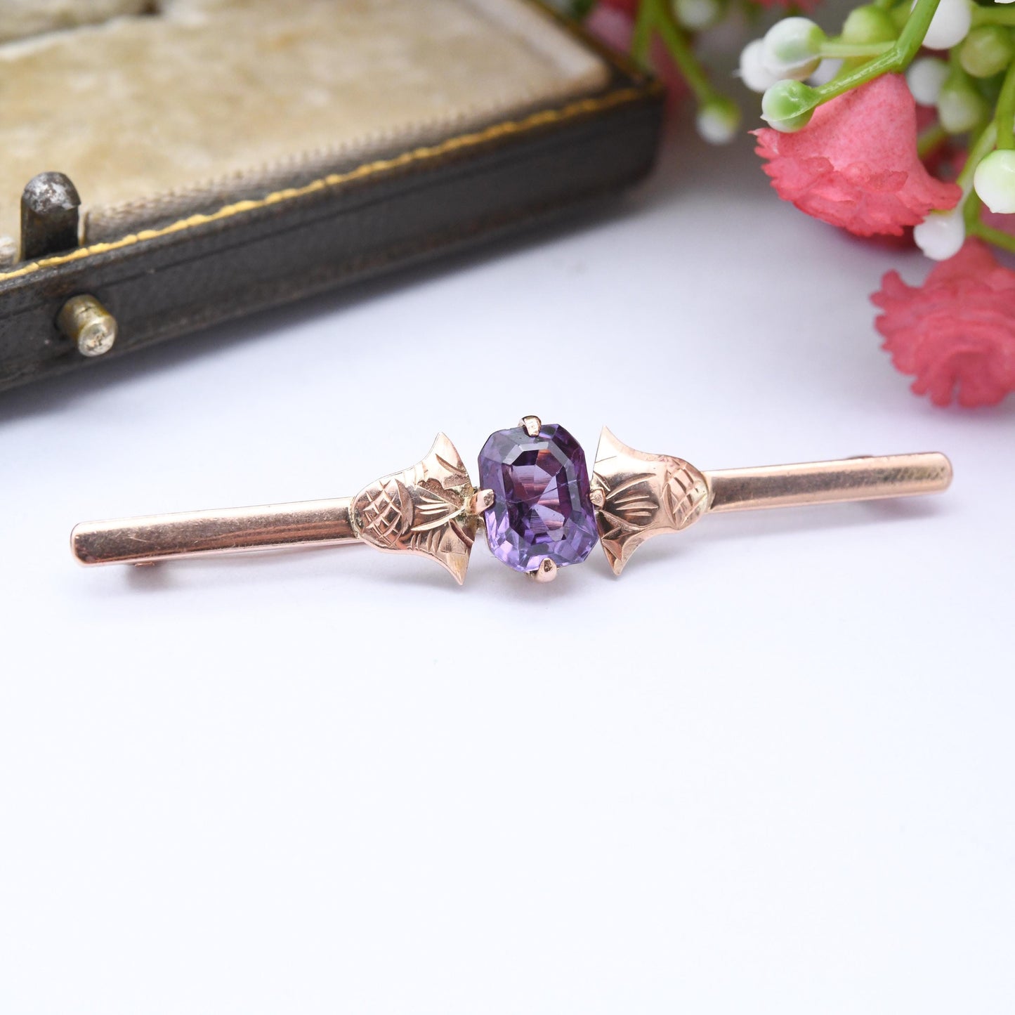 Vintage 9ct Gold Thistle Gemstone Bar Brooch - True Vintage Scottish Flower Design Solitaire Faceted Purple Gemstone Pretty Gift for Her