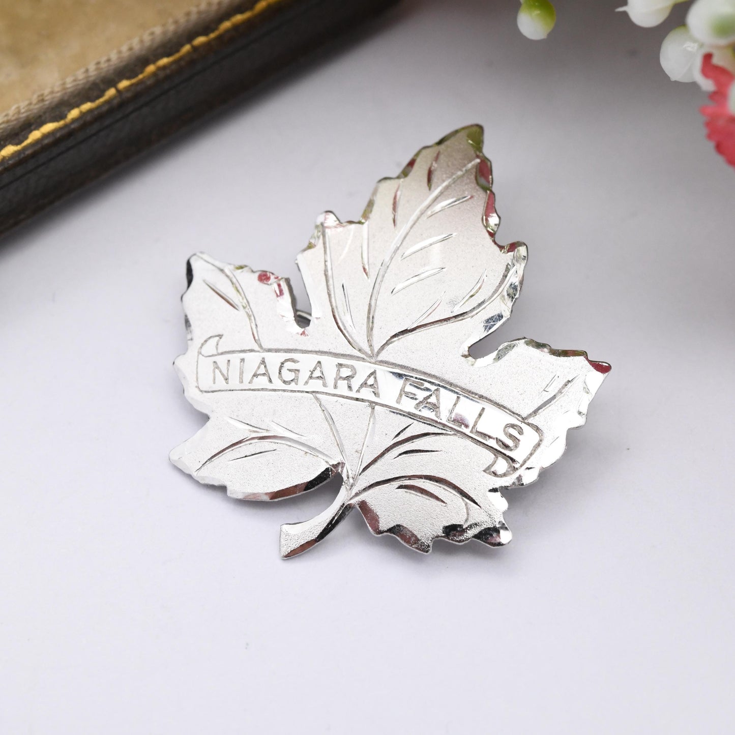 Vintage Sterling Silver Niagara Falls Canada Maple Leaf Brooch - Silver Canadian Souvenir Gift EMC