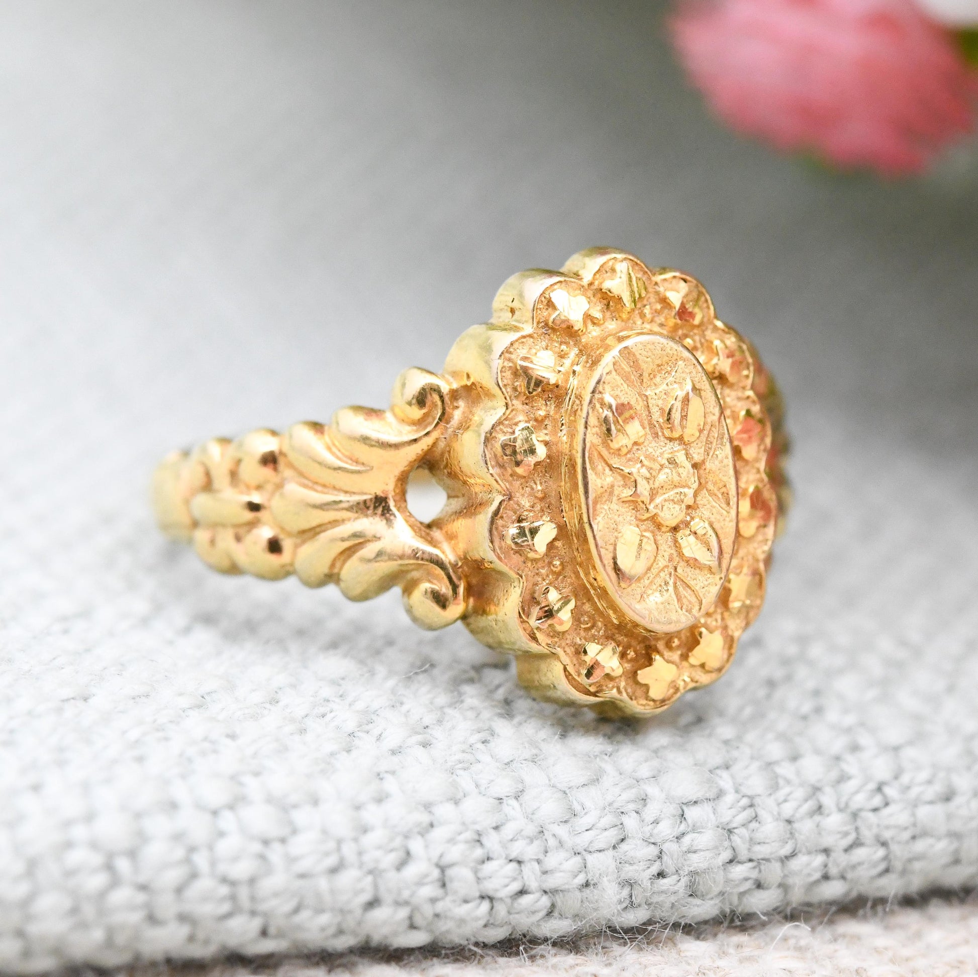 Vintage 9ct Gold Ornate Flower Ring 1979 - Mid-Century Antique Revival Ring with Bright Yellow Gold Colour | UK Size - M | US Size - 6 1/4