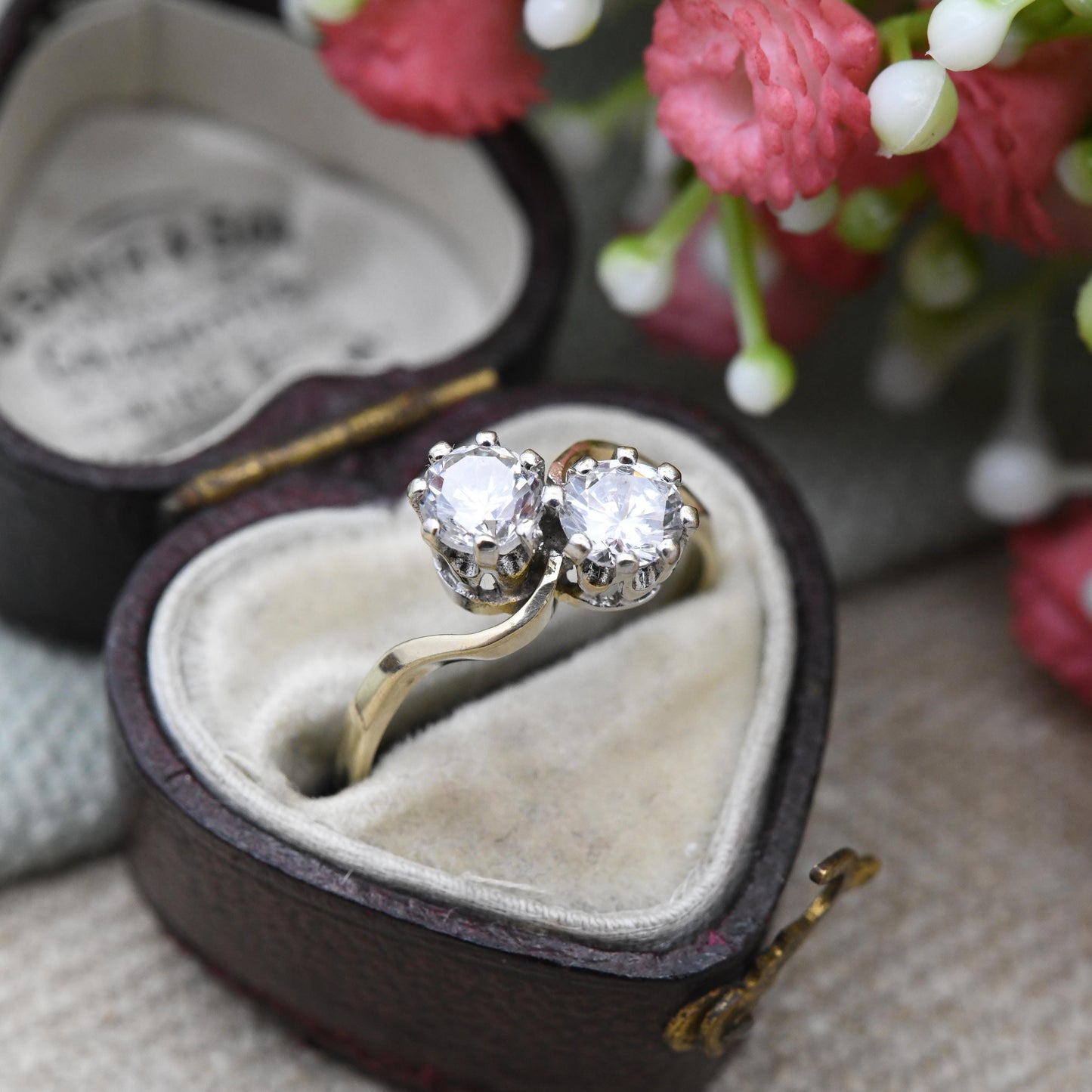 Vintage 9ct Gold Toi et Moi Ring 1986 with Large White Stones - Beautiful Engagement Placeholder Ring | UK Size - M | US Size - 6 1/4