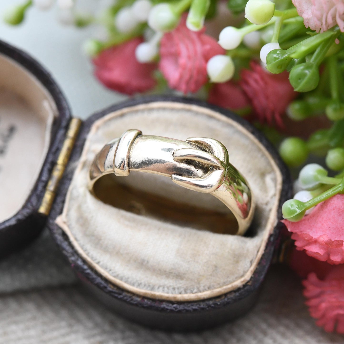 Vintage 9ct Gold Buckle Ring 1990 - Minimal Belt Band Victorian Style | Everyday Unisex Gold Jewellery | UK Size - T | US Size - 9 1/2