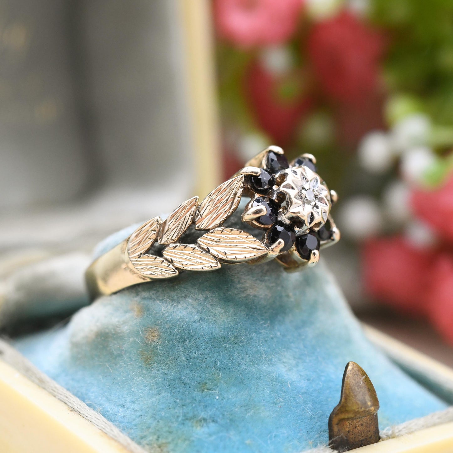 Vintage 9ct Gold Sapphire Diamond Flower Cluster Ring 1990 - Textured Leaf Blue Floral Ring Gift for Her | UK Size - O 1/2 | US Size - 7 1/2