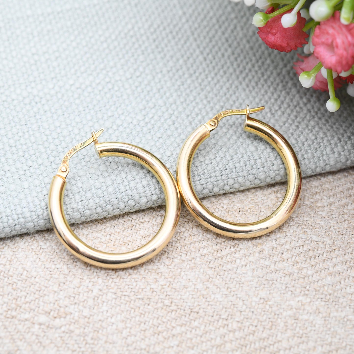 Vintage 9ct Gold Hoop Earrings by Unoaerre - Italian Designer Circle Hoops | Minimal Everyday Plain Round Hoops