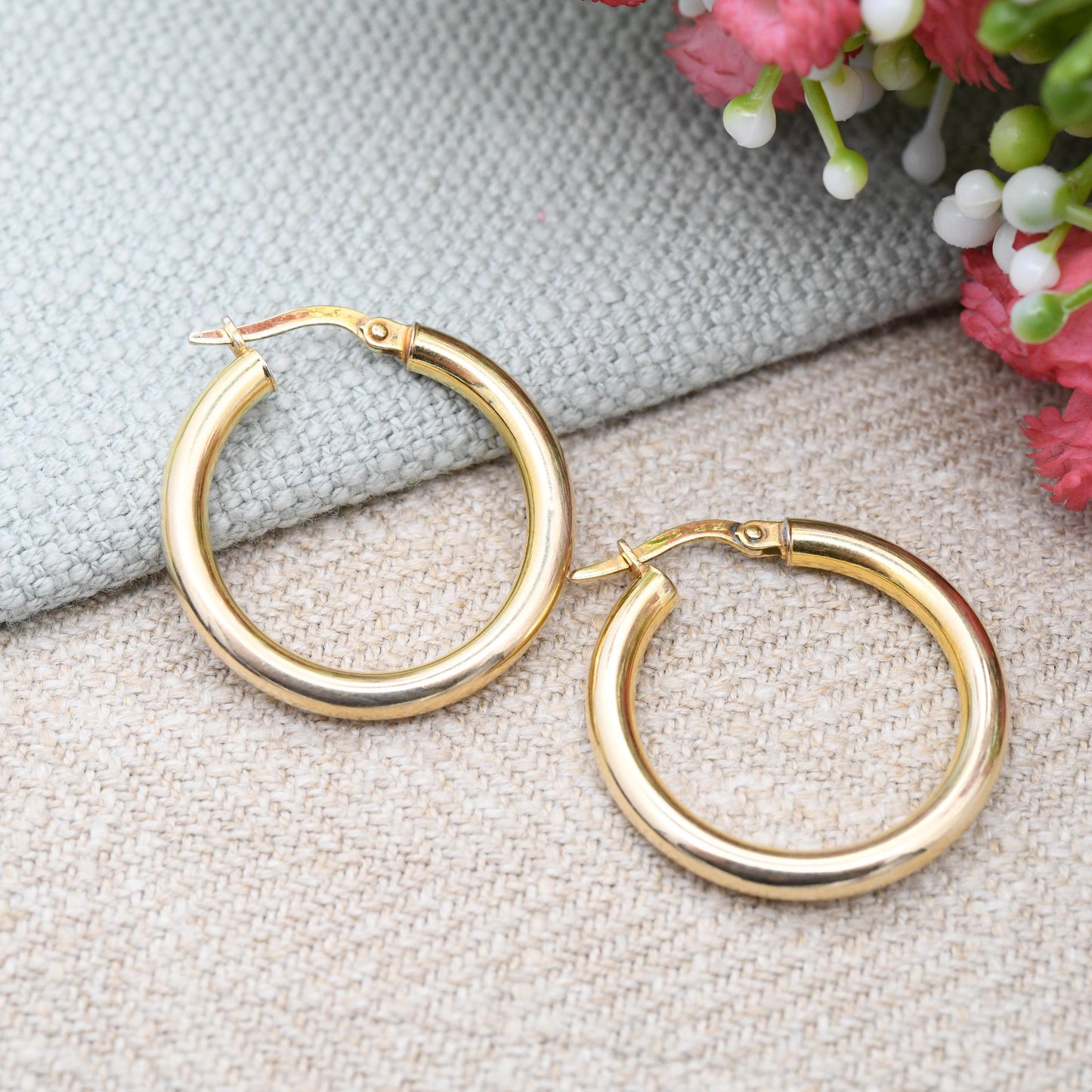 Vintage 9ct Gold Hoop Earrings by Unoaerre - Italian Designer Circle Hoops | Minimal Everyday Plain Round Hoops