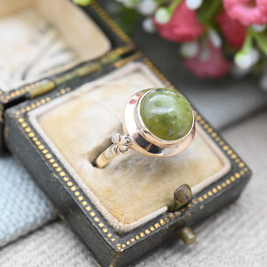 Antique 9ct Gold Connemara Marble Ring with Three Leaf Clover Shoulders - Irish Green Stone Stone Shamrock | UK Size - N | US Size - 6 1/2