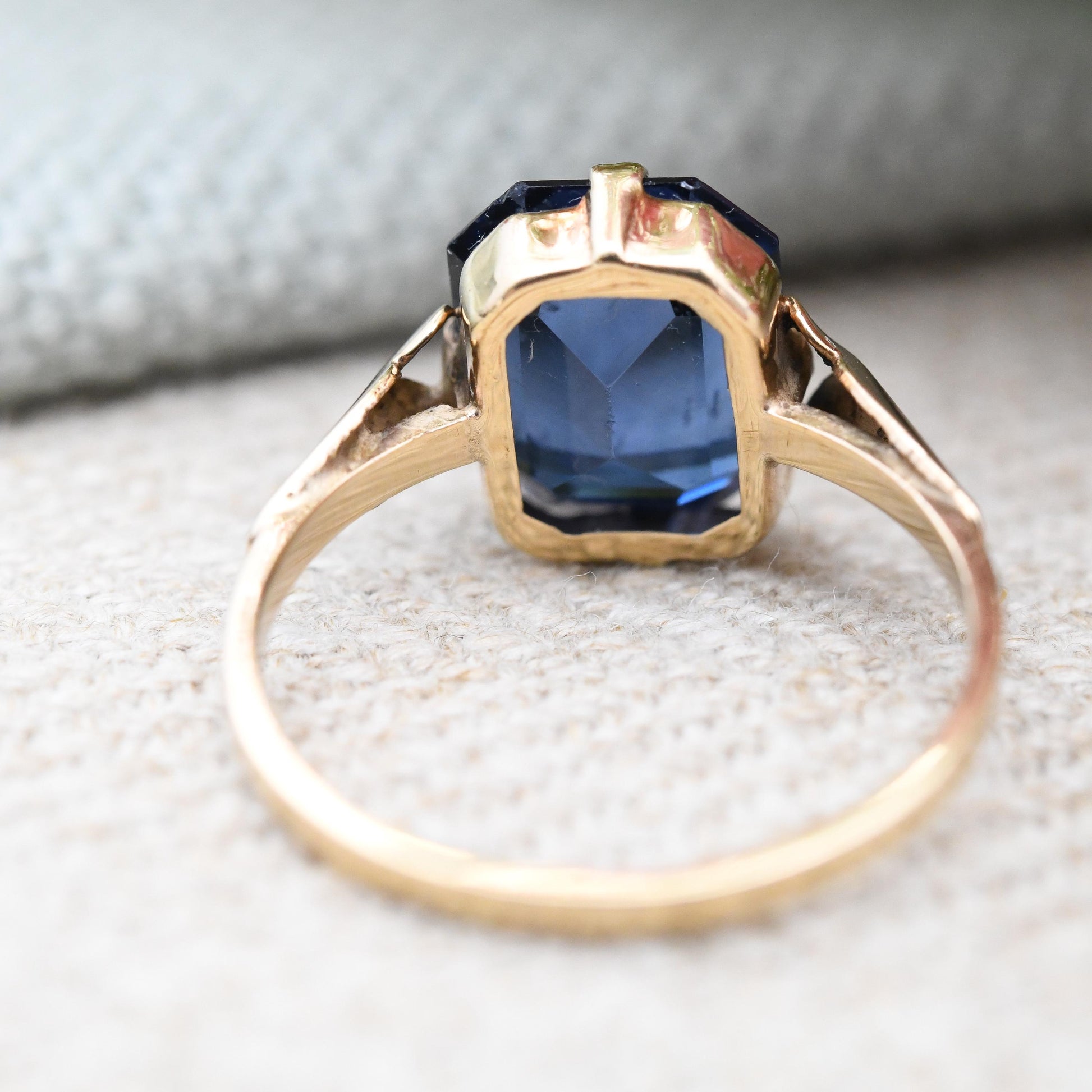 Antique Art Deco 9ct Gold Ring with Blue Paste Stone - Large Rectangle Deep Blue Glass Stone Pretty Gift | UK Size - K | US Size - 5 1/4