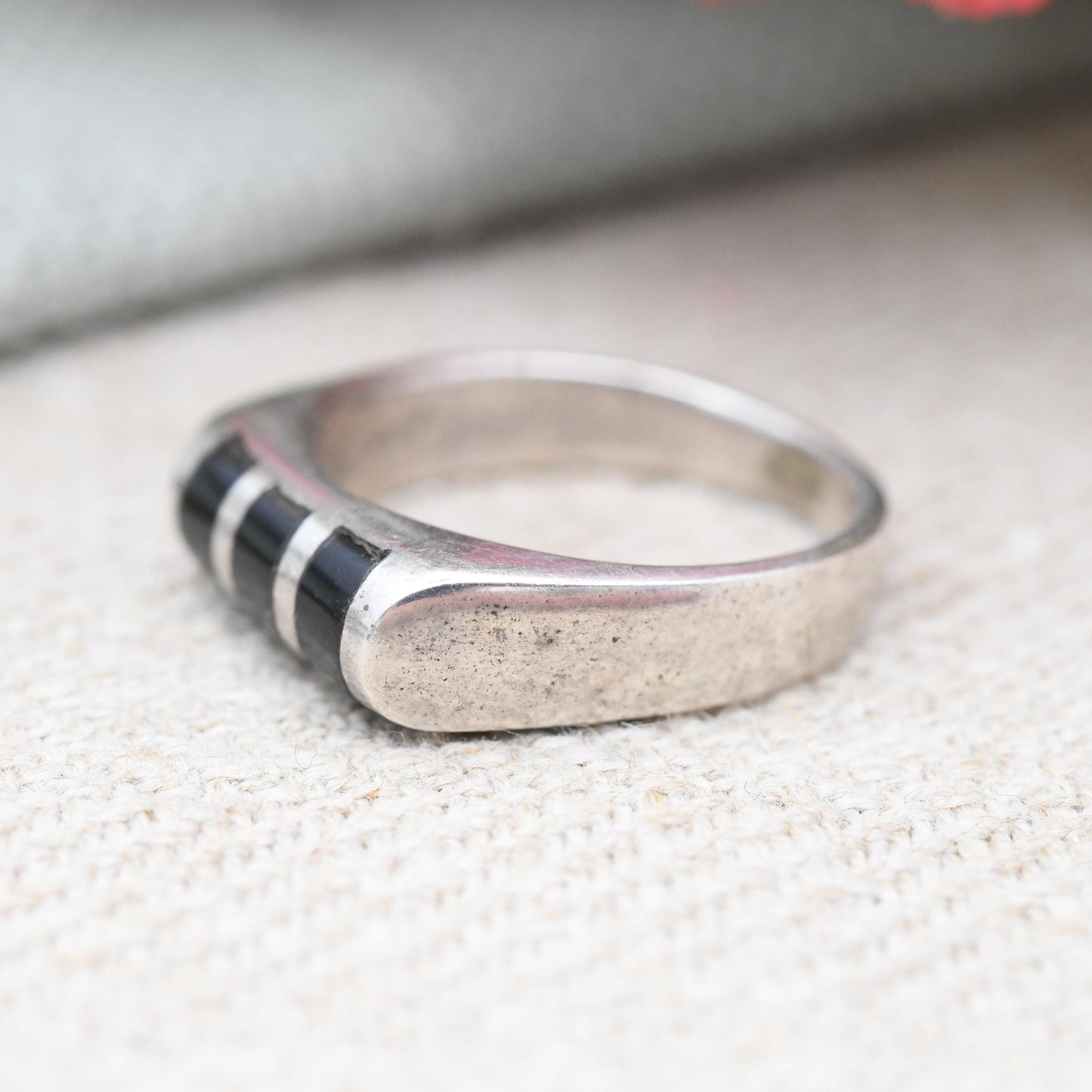 Vintage Sterling Silver Onyx Ring with Flush Striped Design - Modernist Black Gemstone Unisex Jewellery | UK Size - L | US Size - 5 3/4