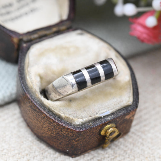 Vintage Sterling Silver Onyx Ring with Flush Striped Design - Modernist Black Gemstone Unisex Jewellery | UK Size - L | US Size - 5 3/4