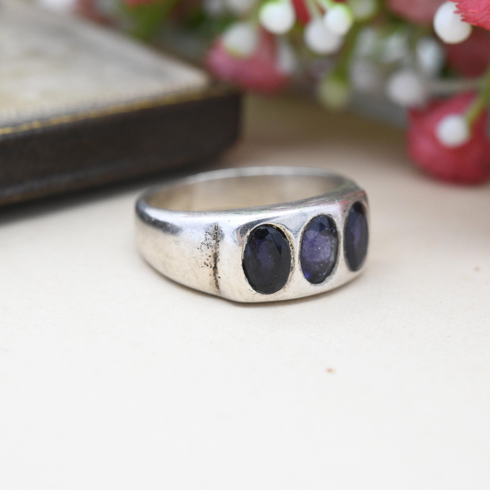 Vintage Sterling Silver Iolite Gypsy Ring Three Stone Trilogy - Chunky Gemstone Ring Deep Purple Oval | UK Size - Q | US Size - 8