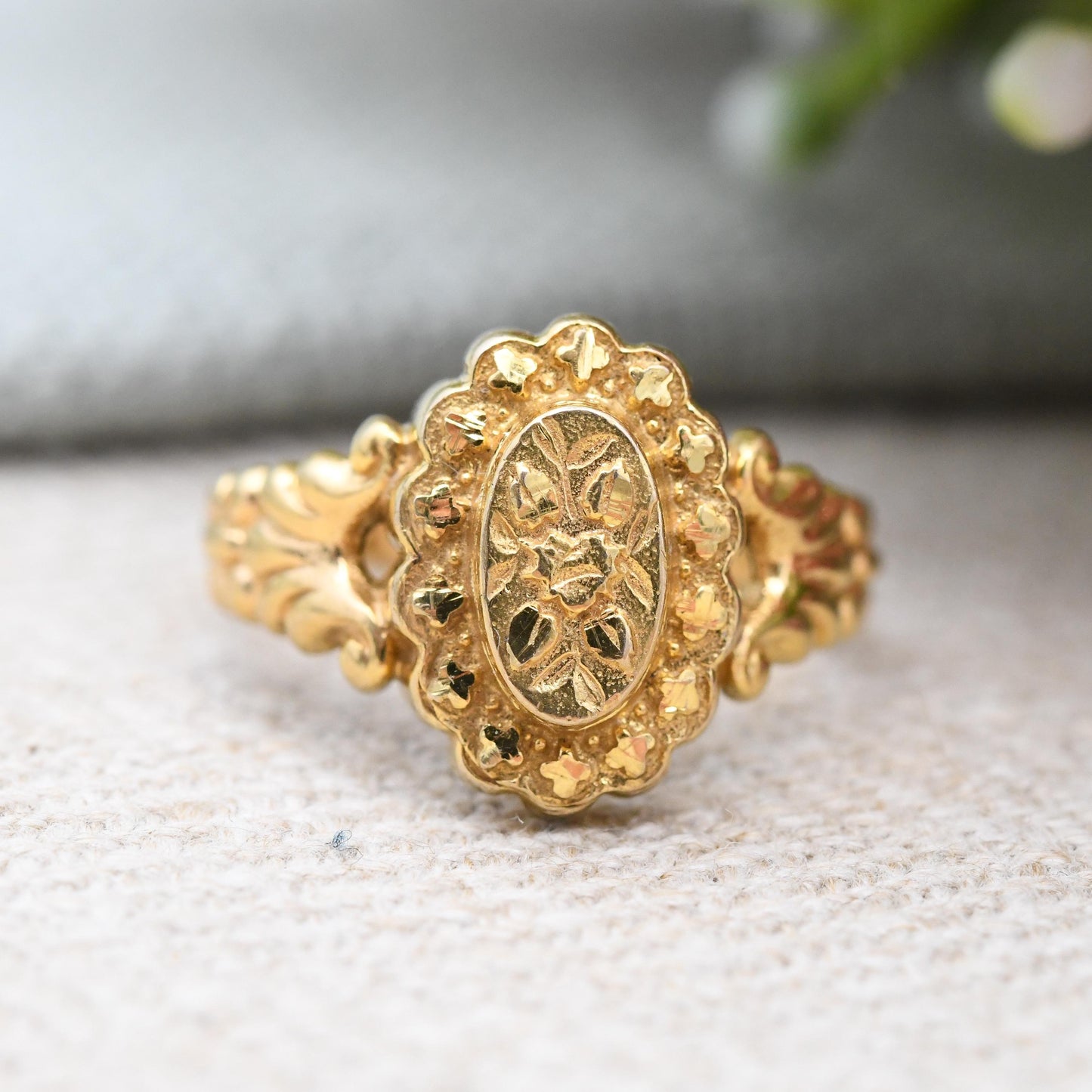 Vintage 9ct Gold Ornate Flower Ring 1979 - Mid-Century Antique Revival Ring with Bright Yellow Gold Colour | UK Size - M | US Size - 6 1/4