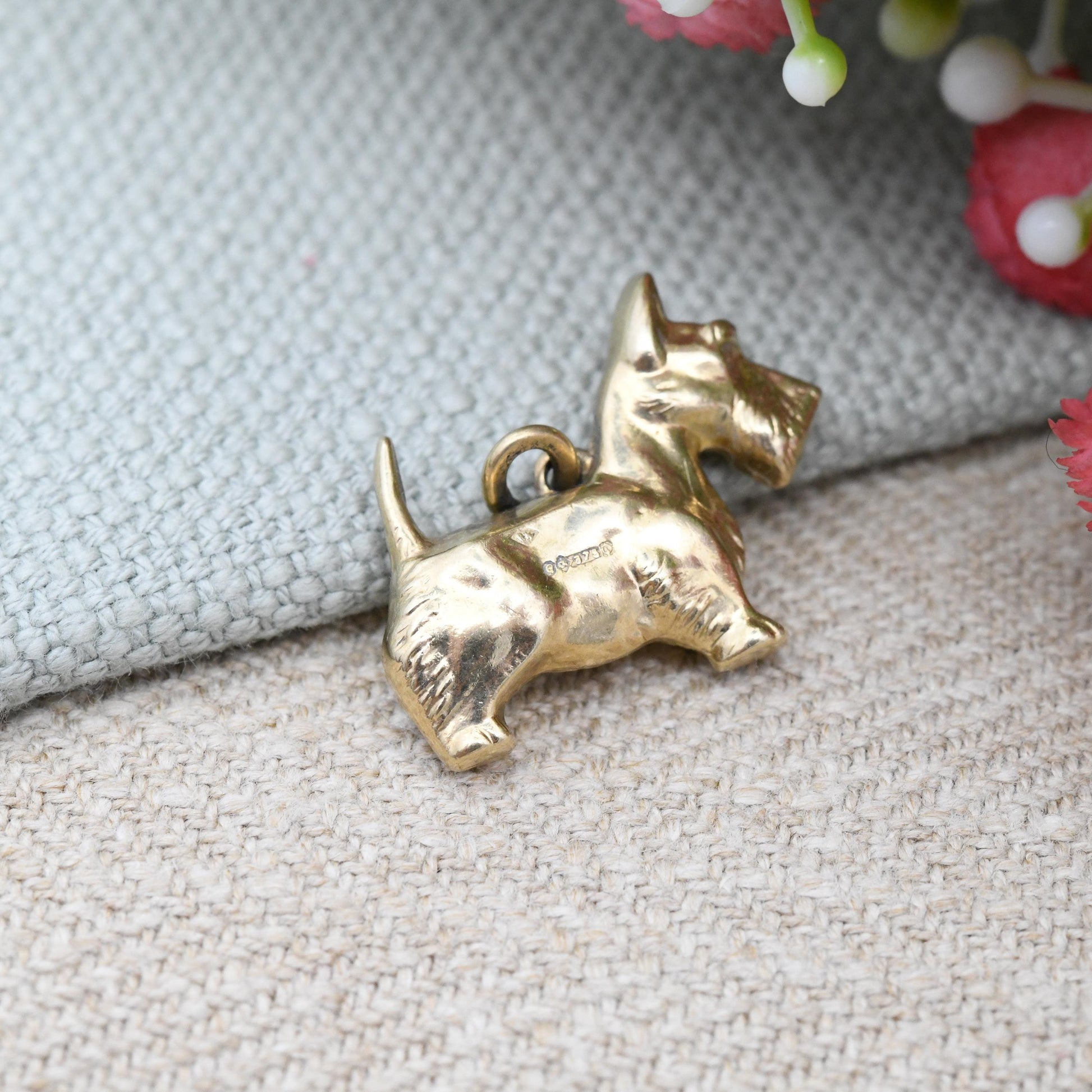 Vintage 9ct Gold Scottie Dog Charm Pendant 1960 Scottish Terrier - 3D Detailed Dog Charm | Small Stocky Dog | Mid-Century Jewellery Gift