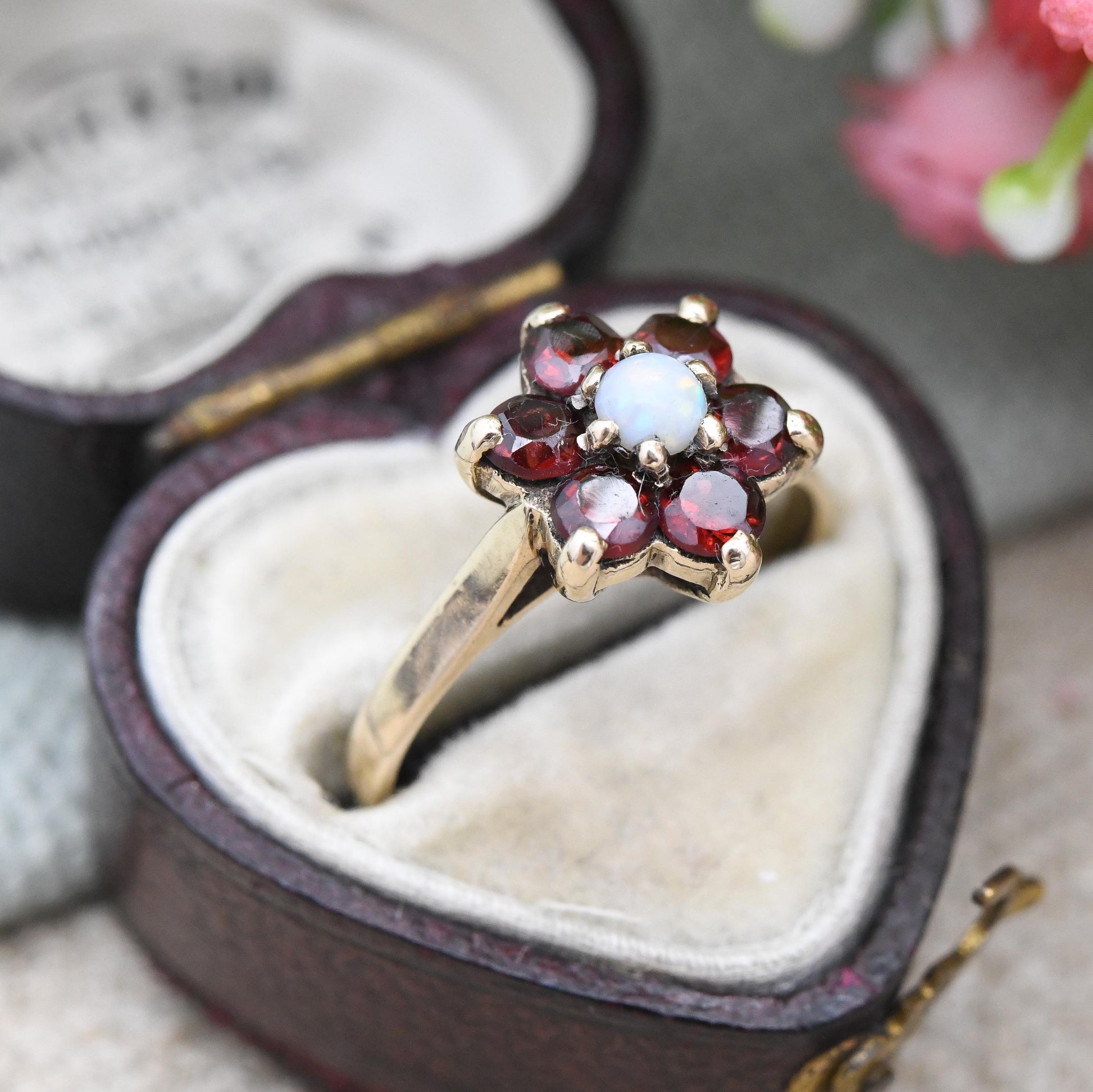 Vintage 9ct Gold Garnet Opal Flower Cluster Ring 1970 - Pretty Mid-Century Floral Ring Red White Gemstones | UK Size - M 1/2 US Size - 6 1/4