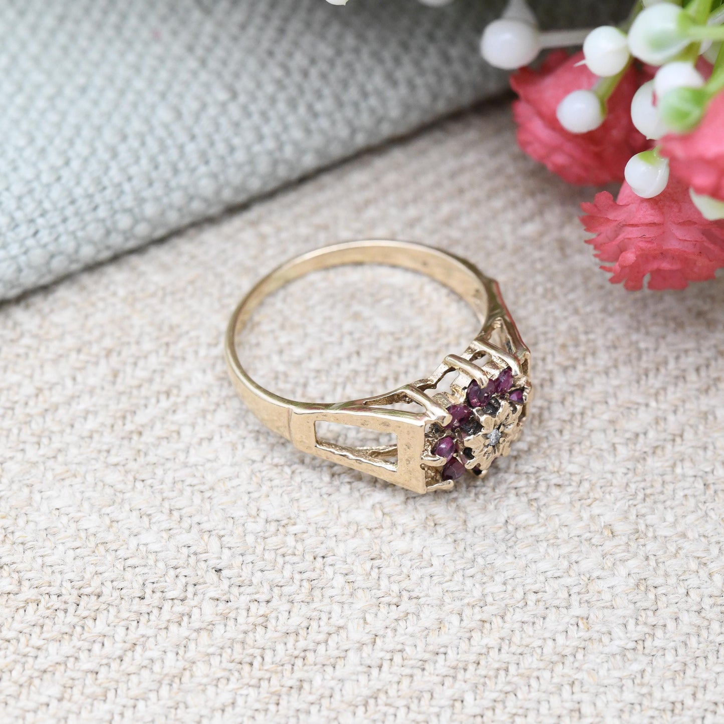 Vintage 9ct Gold Ruby Diamond Floral Cluster Ring 1979 Mid-Century - Cut Out Textured Shoulders Flower Shape | UK Size - M | US Size - 6 1/4