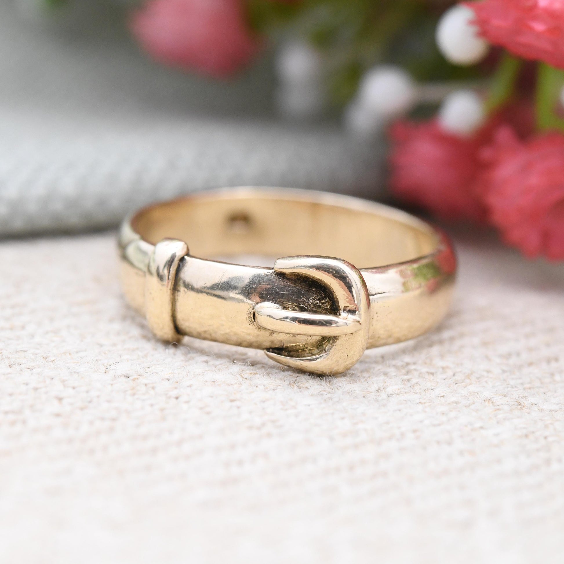 Vintage 9ct Gold Buckle Ring 1990 - Minimal Belt Band Victorian Style | Everyday Unisex Gold Jewellery | UK Size - T | US Size - 9 1/2