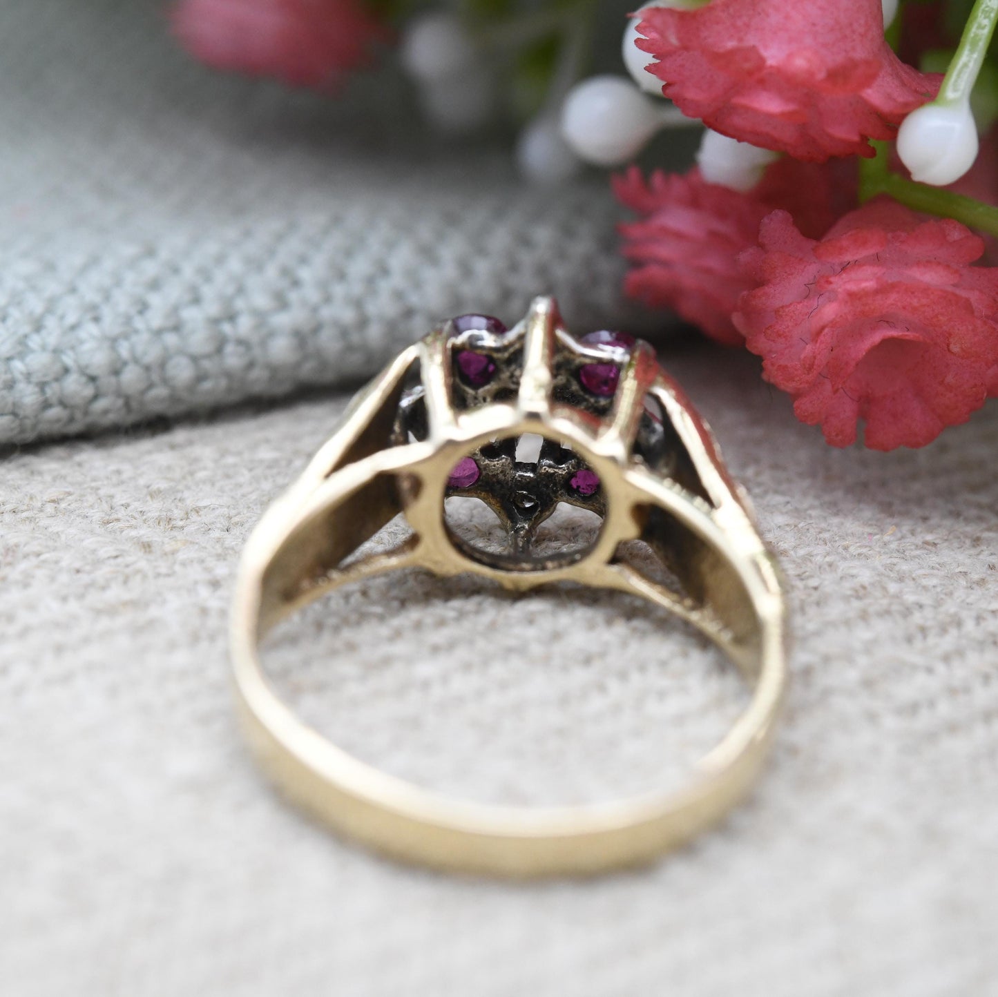 Vintage 9ct Gold Ruby Diamond Floral Cluster Ring 1976 by Slade and Kempton S&K - Mid-Century Textured | UK Size - L 1/2 | US Size - 6