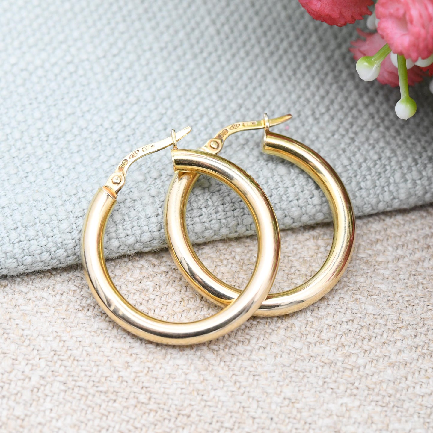 Vintage 9ct Gold Hoop Earrings by Unoaerre - Italian Designer Circle Hoops | Minimal Everyday Plain Round Hoops