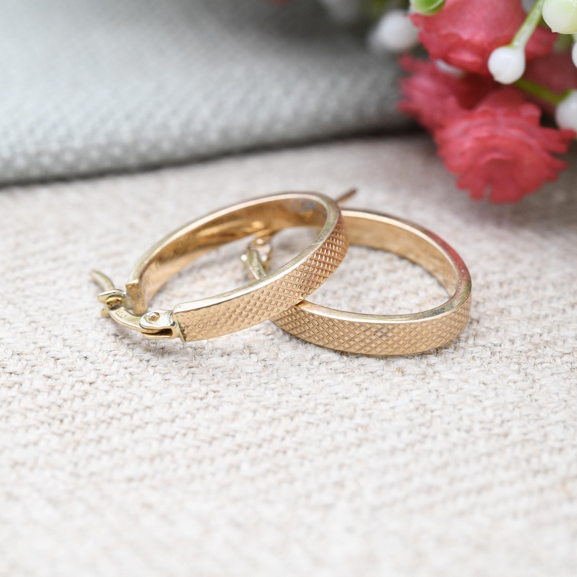 Vintage 9ct Gold Oval Hoop Earrings Textured Cross Hatch Design - Minimal Hollow Hoops | Pretty Gold Jewellery Gift for Her