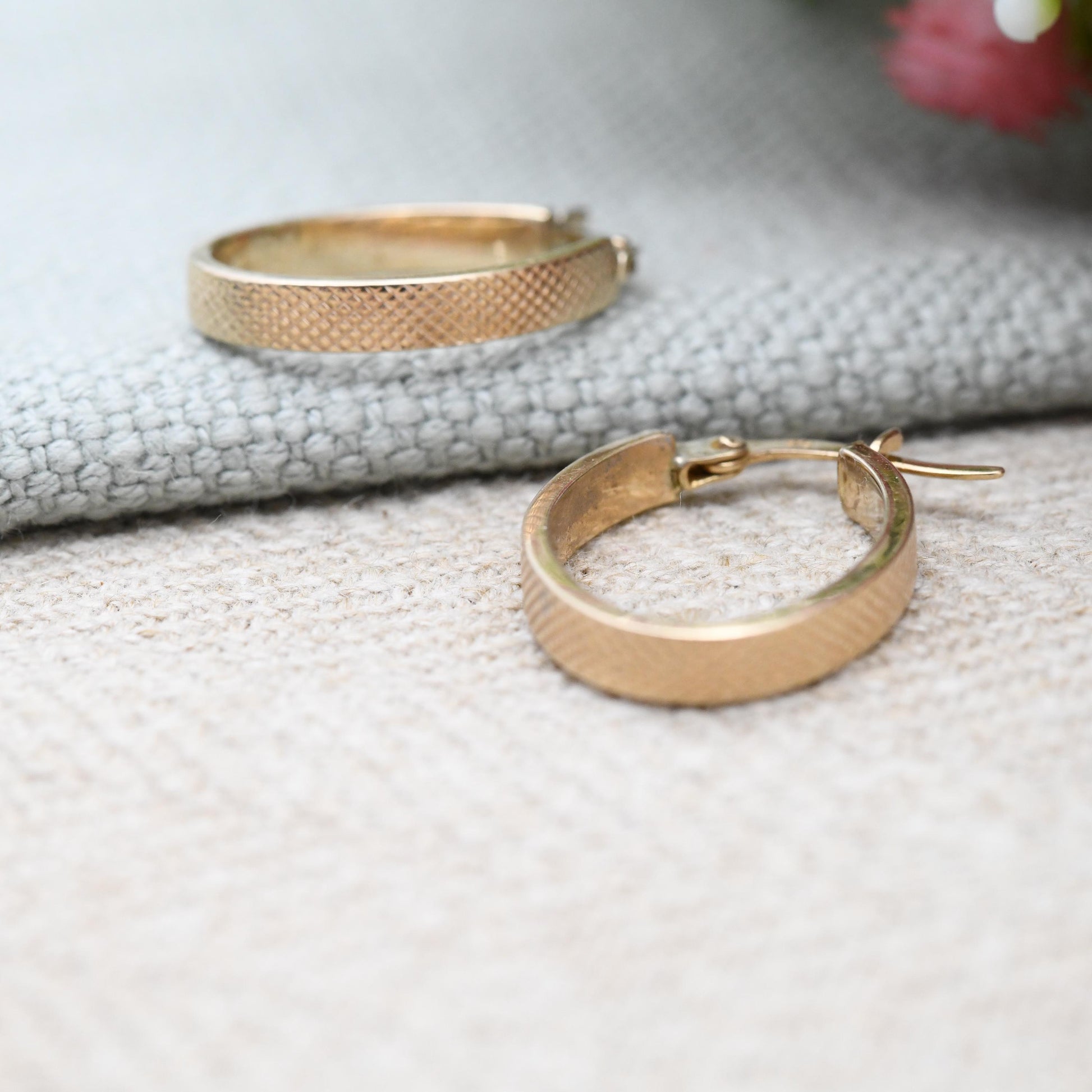 Vintage 9ct Gold Oval Hoop Earrings Textured Cross Hatch Design - Minimal Hollow Hoops | Pretty Gold Jewellery Gift for Her