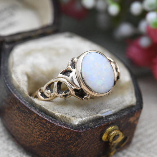 Vintage 9ct Gold Opal Ring 1979 - White Gemstone Pretty Solitaire | Colourful Opal Jewellery Vine Leaves | UK Size - P | US Size - 7 3/4