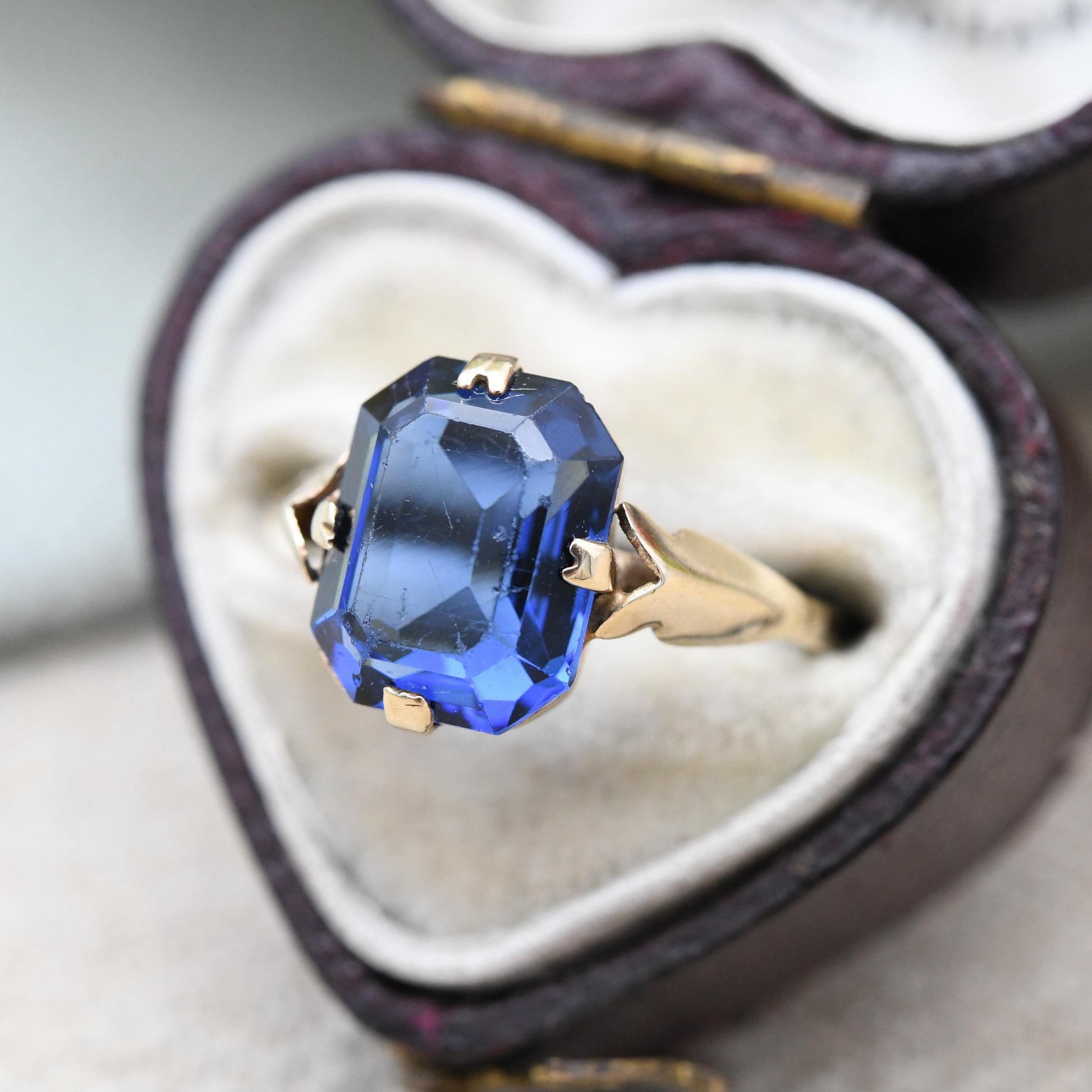 Antique Art Deco 9ct Gold Ring with Blue Paste Stone - Large Rectangle Deep Blue Glass Stone Pretty Gift | UK Size - K | US Size - 5 1/4