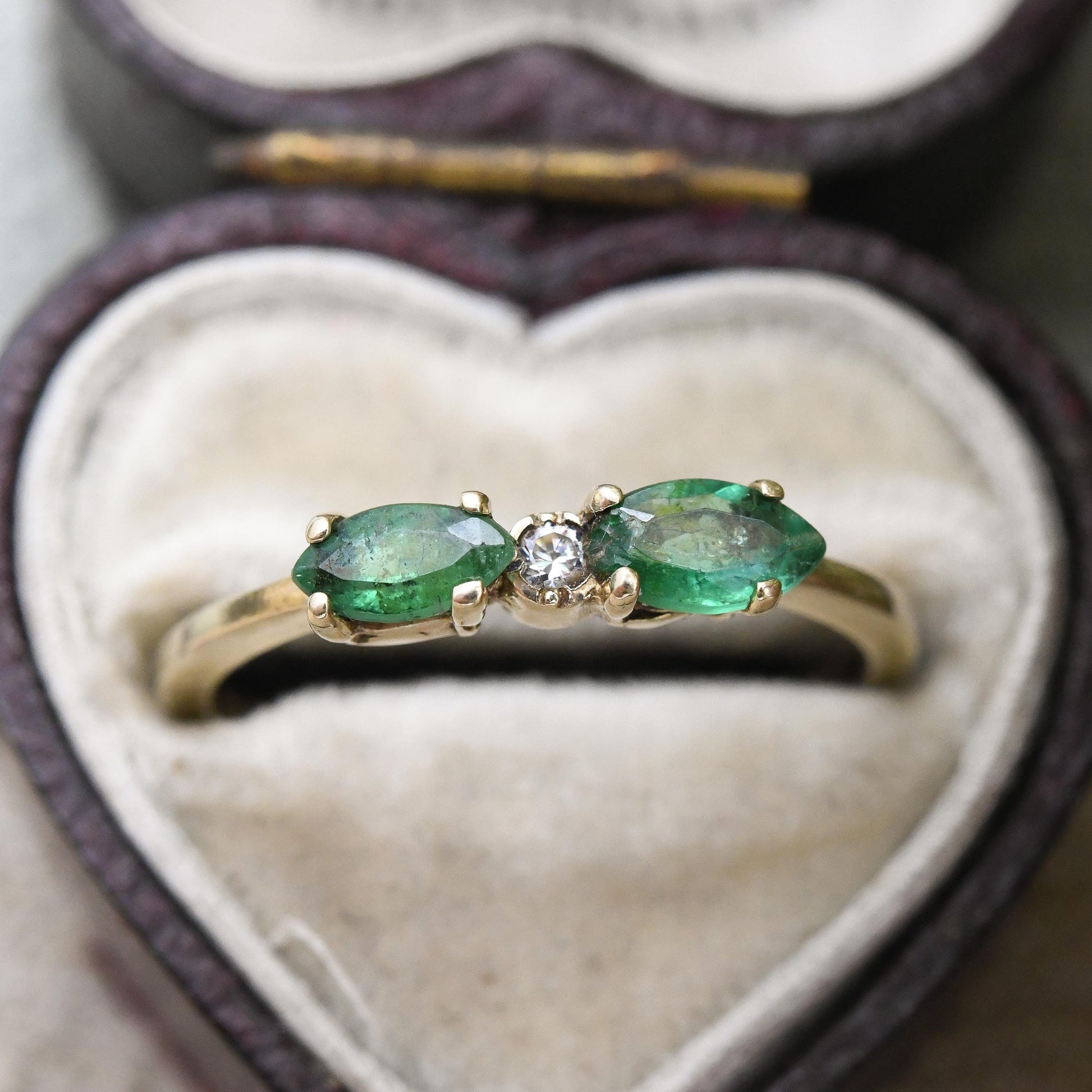 Vintage 14ct Gold Emerald and Diamond Ring - Green Gemstone Stacking Ring | Unusual Vintage Gold Jewellery Gift | UK Size - M | US Size - 6