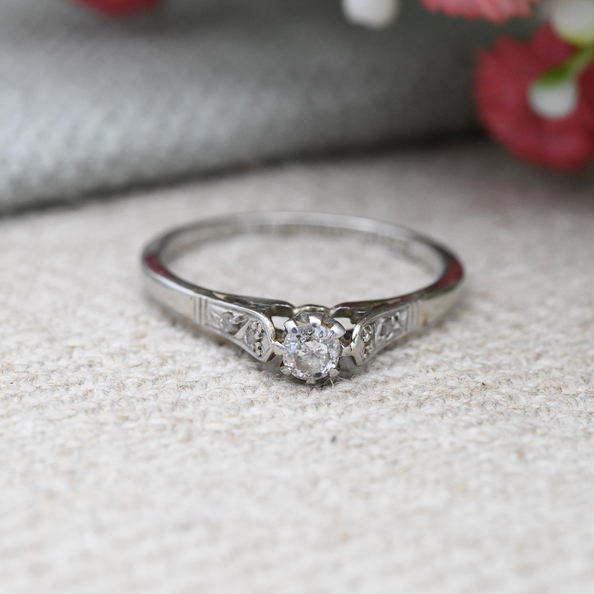 Vintage 18ct Gold Platinum Diamond Solitaire Ring - Art Deco Period Traditional White Gold Engagement Ring | UK Size - K | US Size - 5 1/4