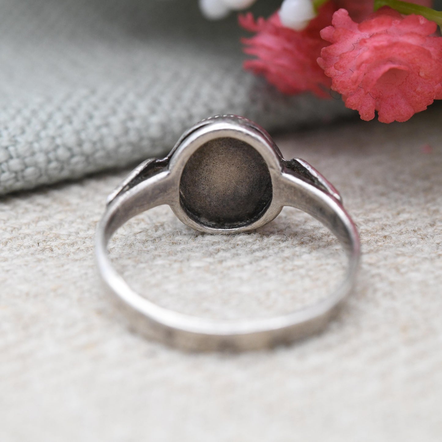 Vintage Sterling Silver Onyx Ring with Rope Twist Bezel - Minimal Black Gemstone Jewellery Gift for Her | UK Size - P 1/2 | US Size - 8