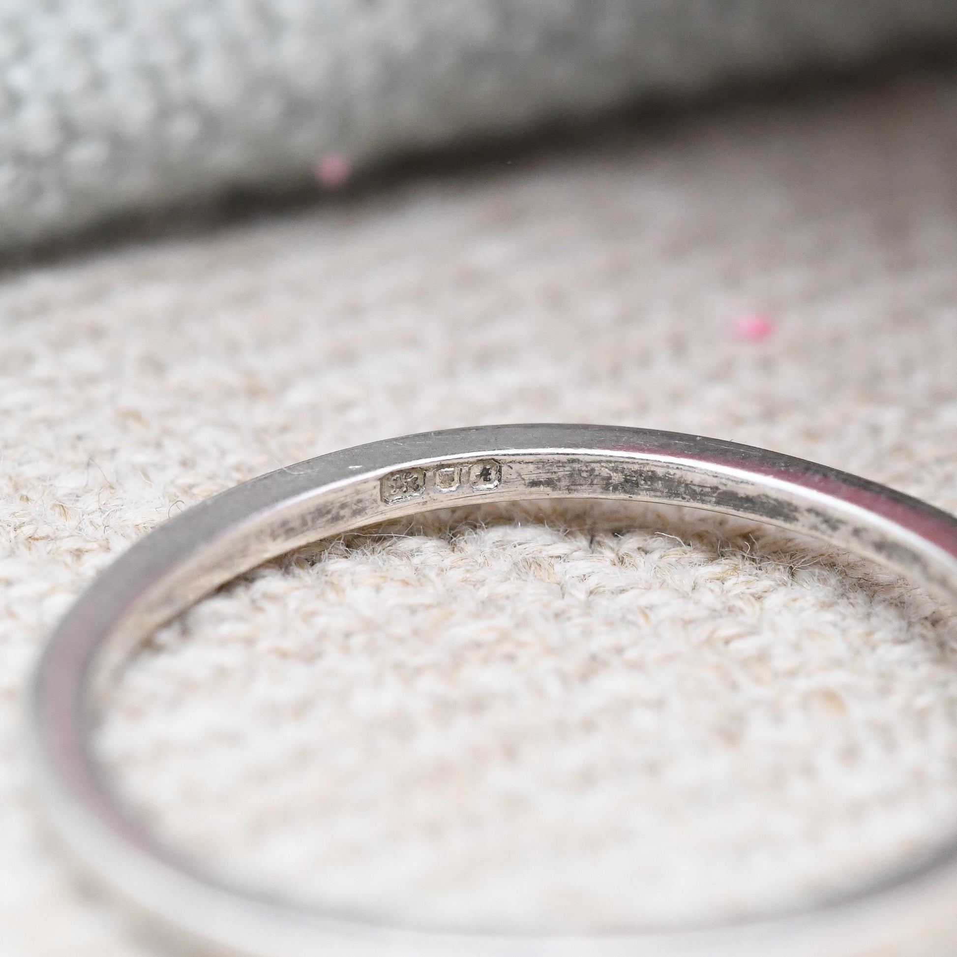 Vintage Sterling Silver Moonstone Ring 1975 - Minimal Raised Design Cabochon Gemstone Mid-Century Modern | UK Size - N | US Size - 6 3/4