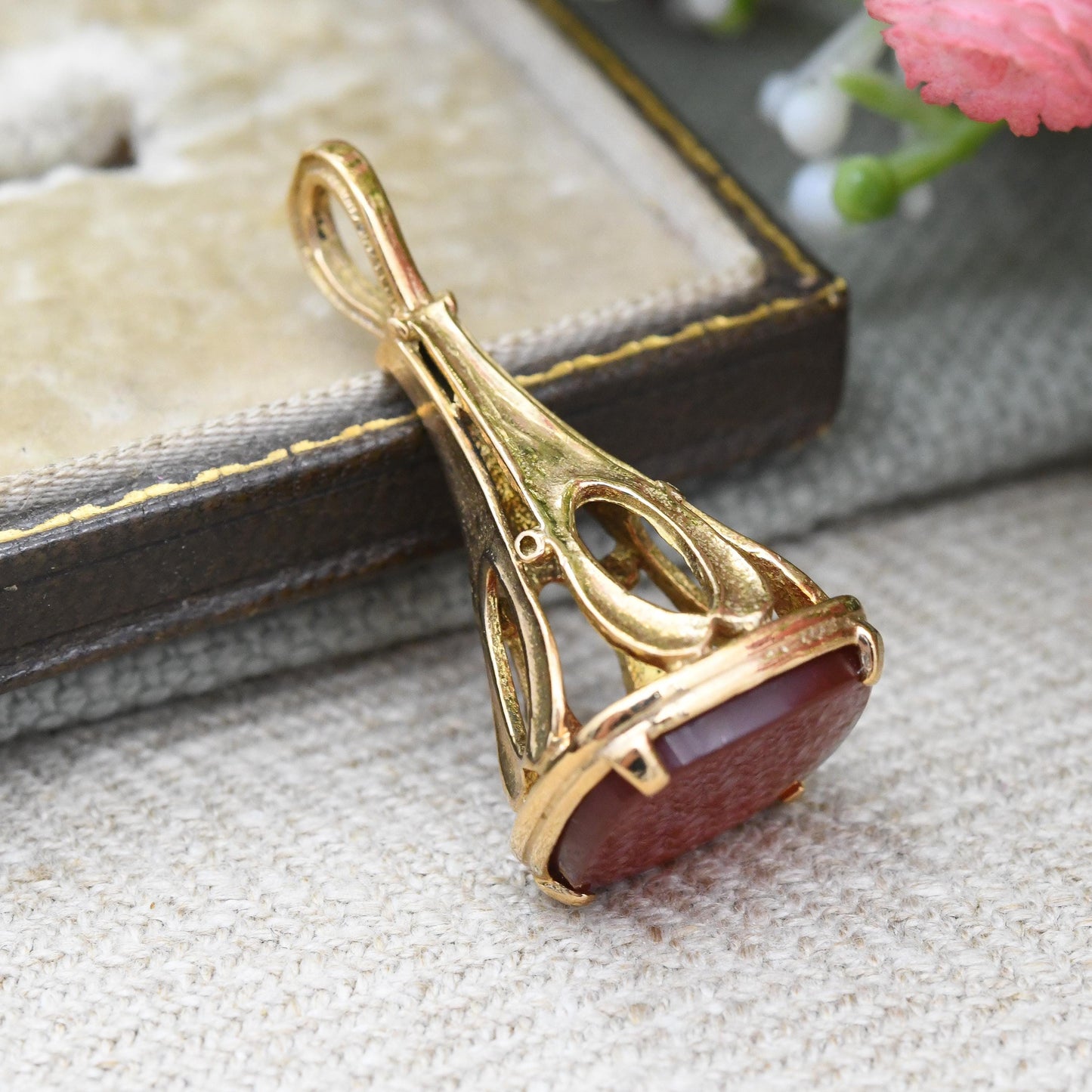 Vintage 9ct Gold Carnelian Fob Pendant 1967 - Antique Style Small Watch Fob Seal Ornate Scrolling Pretty Necklace Charm Gift Blank Gemstone