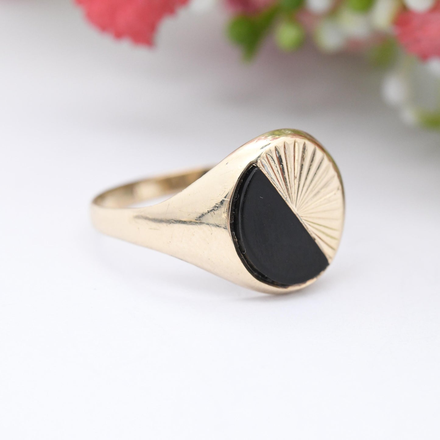 Vintage 9ct Gold Onyx Signet Ring 1984 Two Tone Design - Unisex Gift for Him Starburst Textured | Large UK Size - U 1/2 US Size - 10 1/4