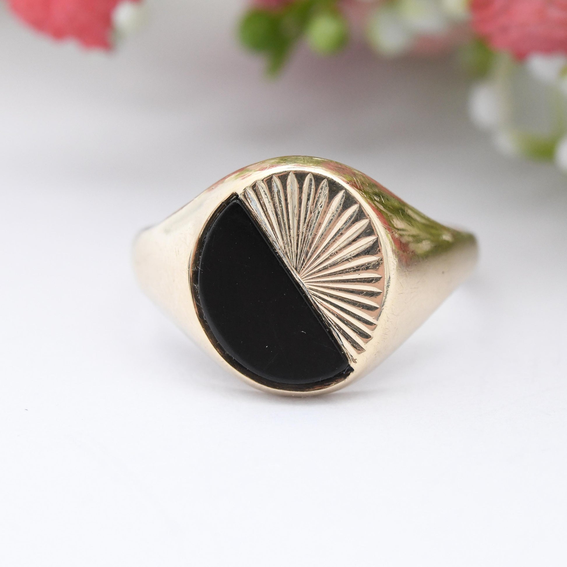 Vintage 9ct Gold Onyx Signet Ring 1984 Two Tone Design - Unisex Gift for Him Starburst Textured | Large UK Size - U 1/2 US Size - 10 1/4