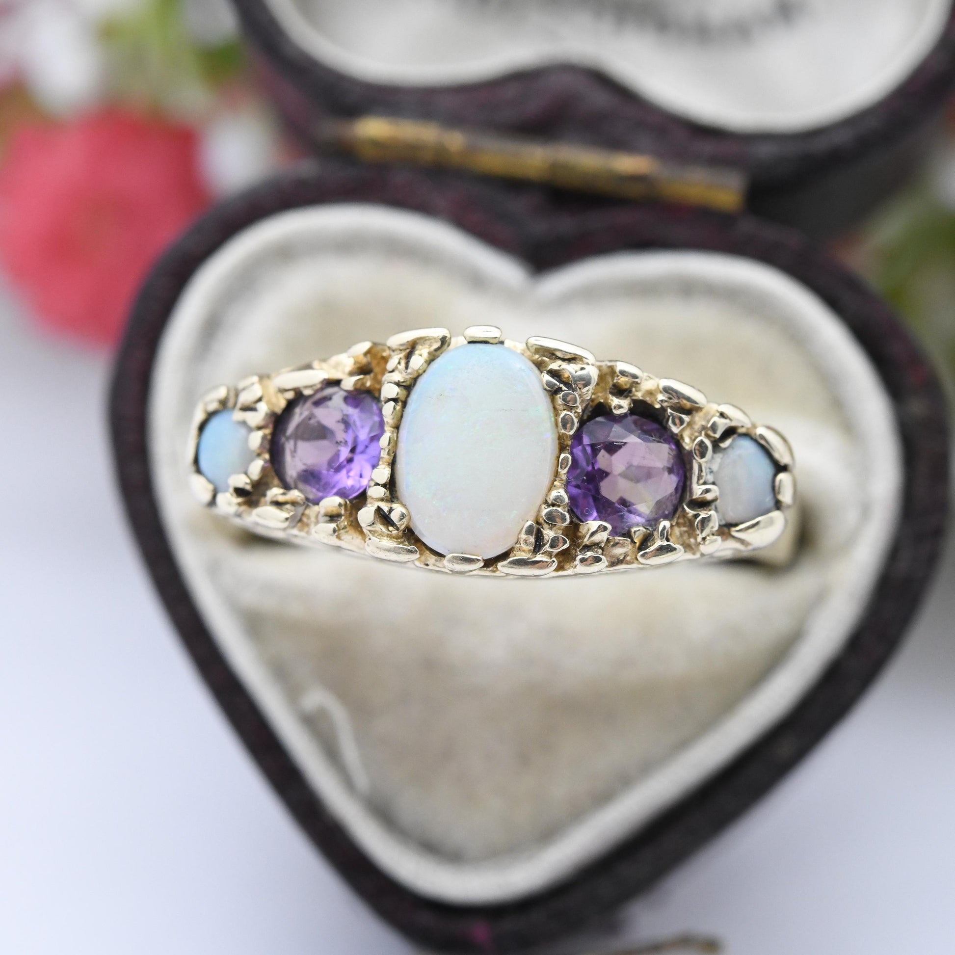 Vintage 9ct Gold Opal Amethyst Five Stone Ring - Pretty Mid-Century Antique Revival Purple White Gemstones | UK Size - P | US Size - 7 3/4