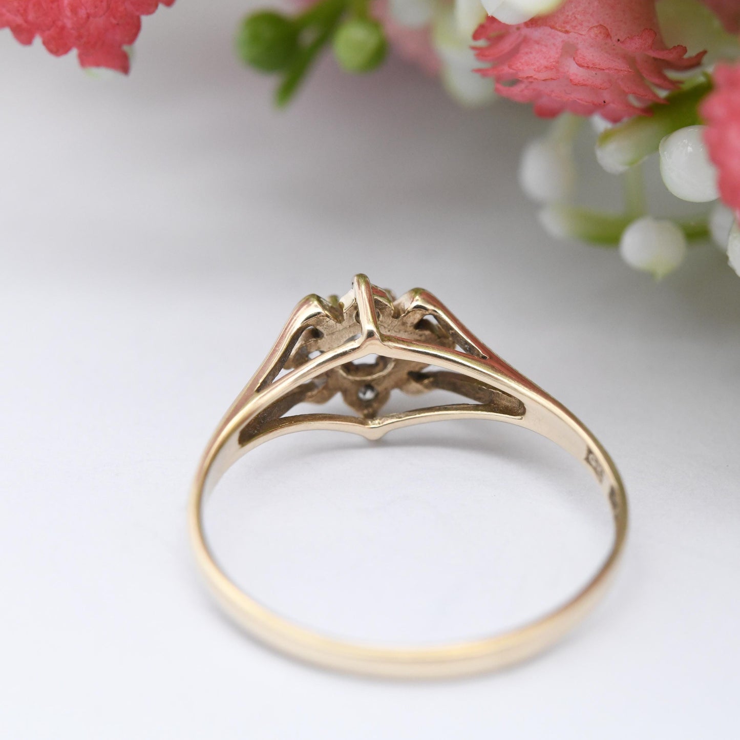 Vintage 9ct Gold Cluster Ring 1983 with Clear Stones - Mid-Century Delicate Cocktail Elven Style Star Ring | UK Size - O | US Size - 7 1/4