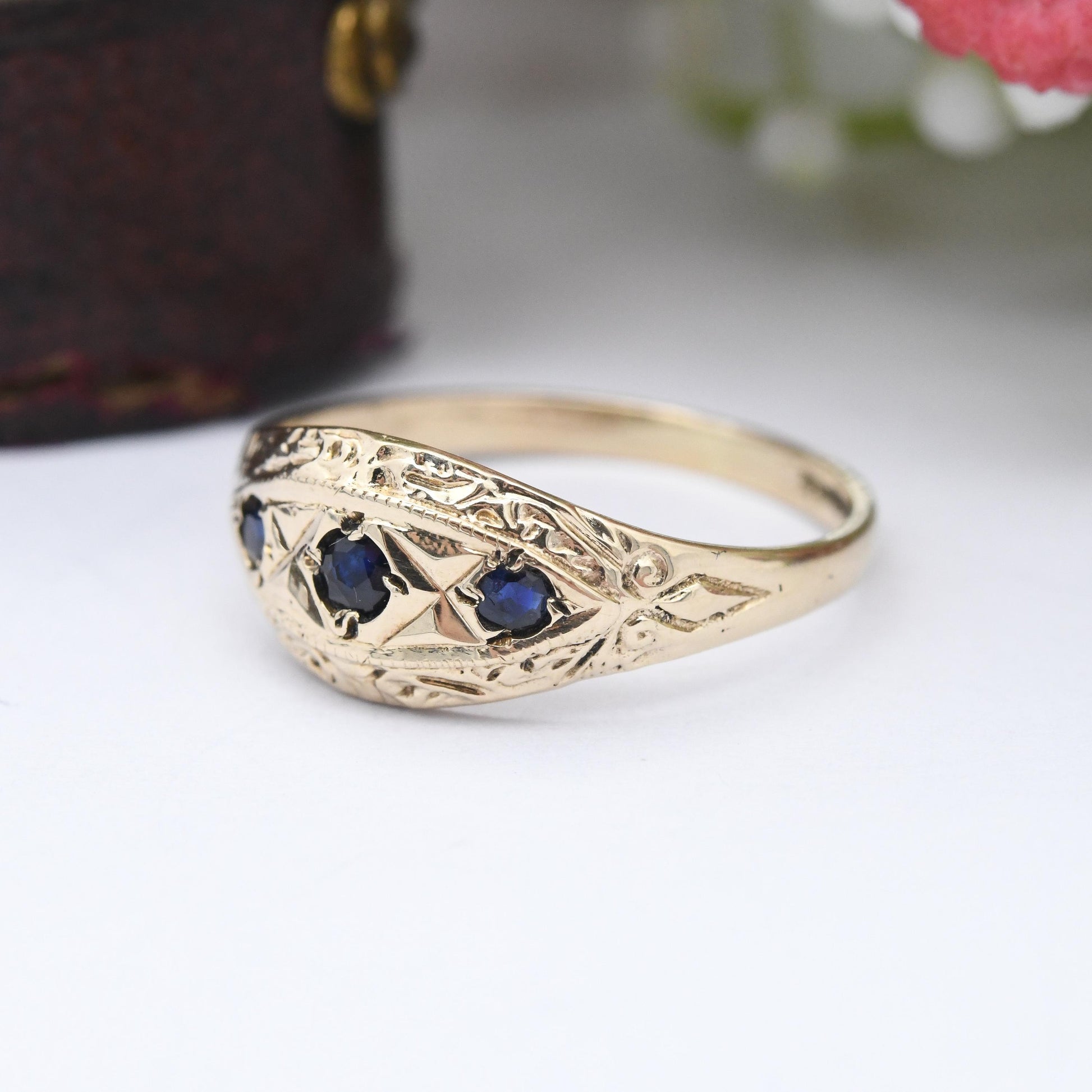 Vintage 9ct Gold Sapphire Boat Ring Vintage 1993 - Three Stone Blue Antique Gypsy Style Ring Jewellery Gift | UK Size - N | US Size - 6 3/4