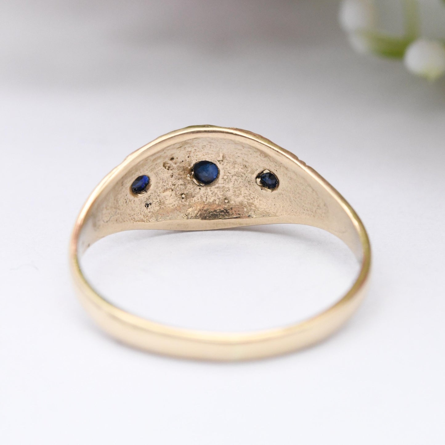 Vintage 9ct Gold Sapphire Boat Ring Vintage 1993 - Three Stone Blue Antique Gypsy Style Ring Jewellery Gift | UK Size - N | US Size - 6 3/4