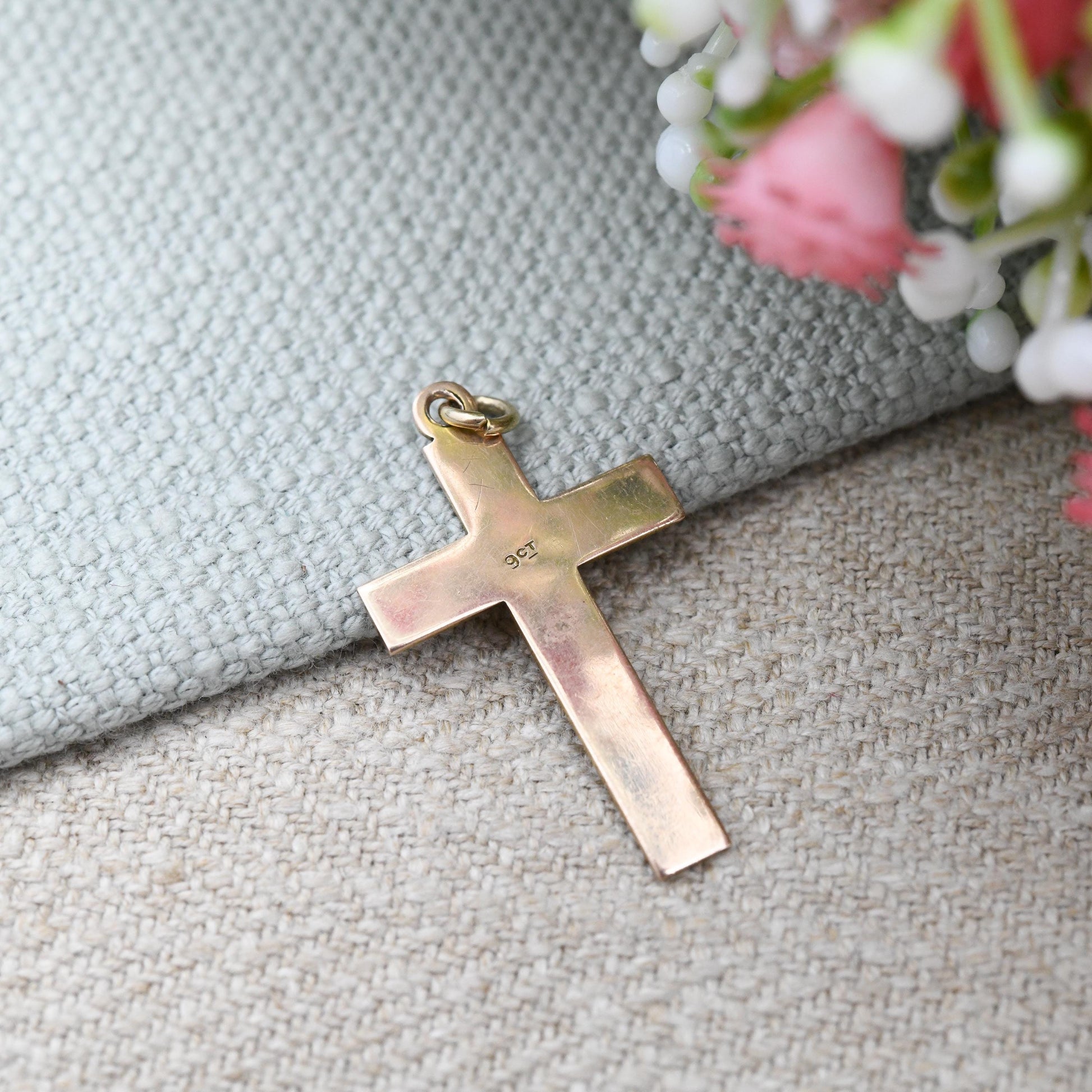 Antique 9ct Gold Cross Pendant with Pretty Leaf Pattern - Antique Rose Gold Christian Religious Necklace Gift for Christening Baptism