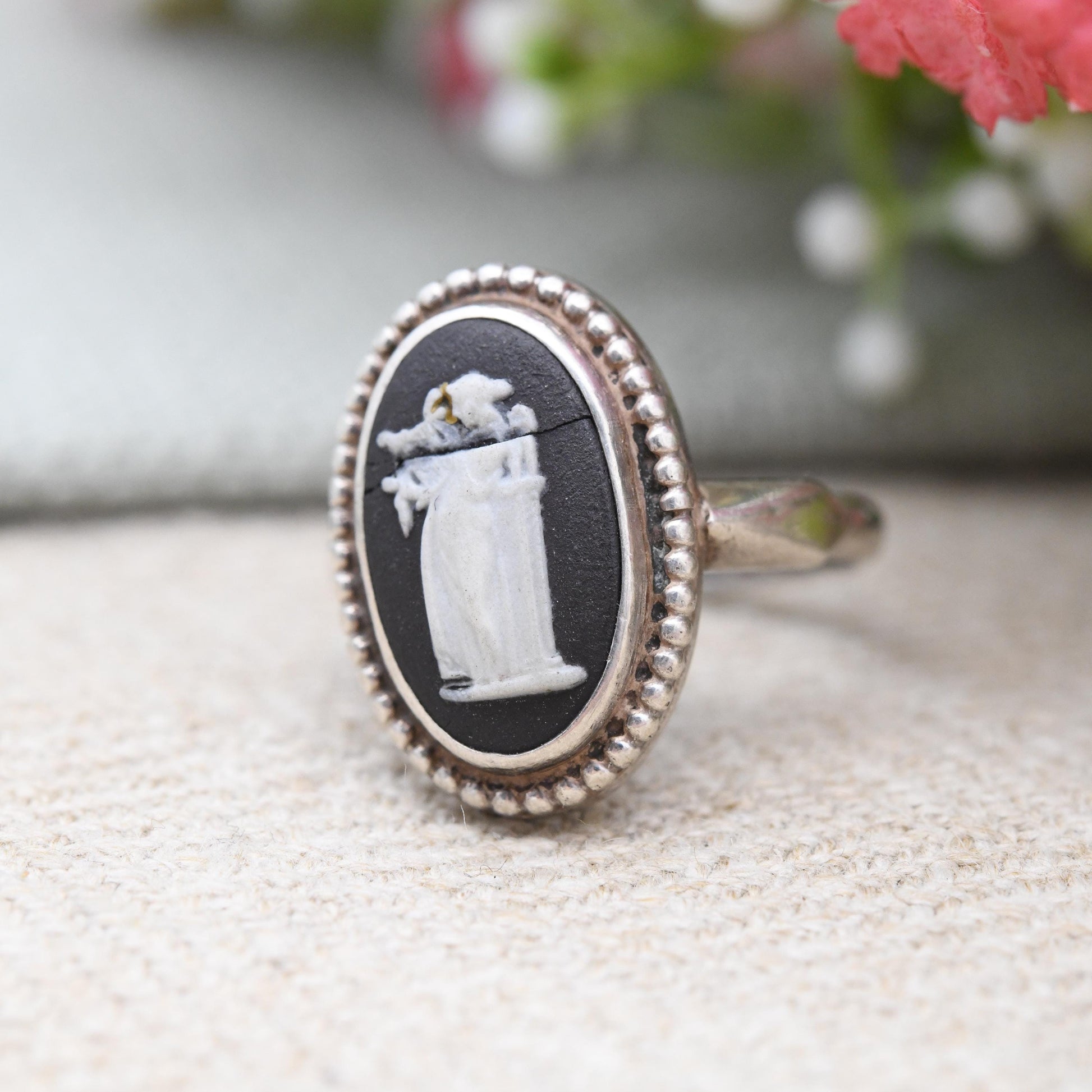 Vintage Wedgwood Sterling Silver Black Jasperware Cameo Ring 1973 - Terpsichore Lyre Greek Muse Dance Column | UK Size - N | US Size - 6 1/2