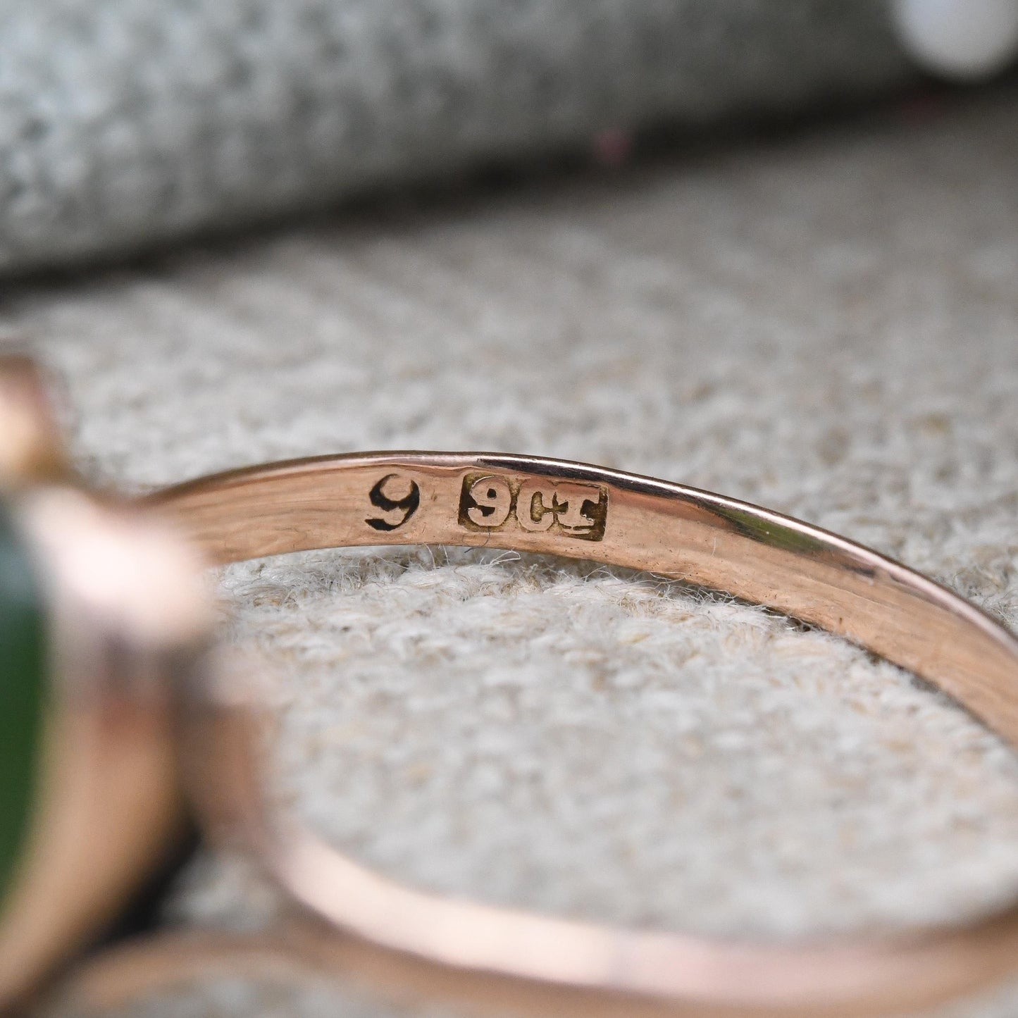 Antique 9ct Gold Heart Ring with Green Gemstone - Solid Rose Gold Band | Pretty Gift for Her | UK Size - P | US Size - 7