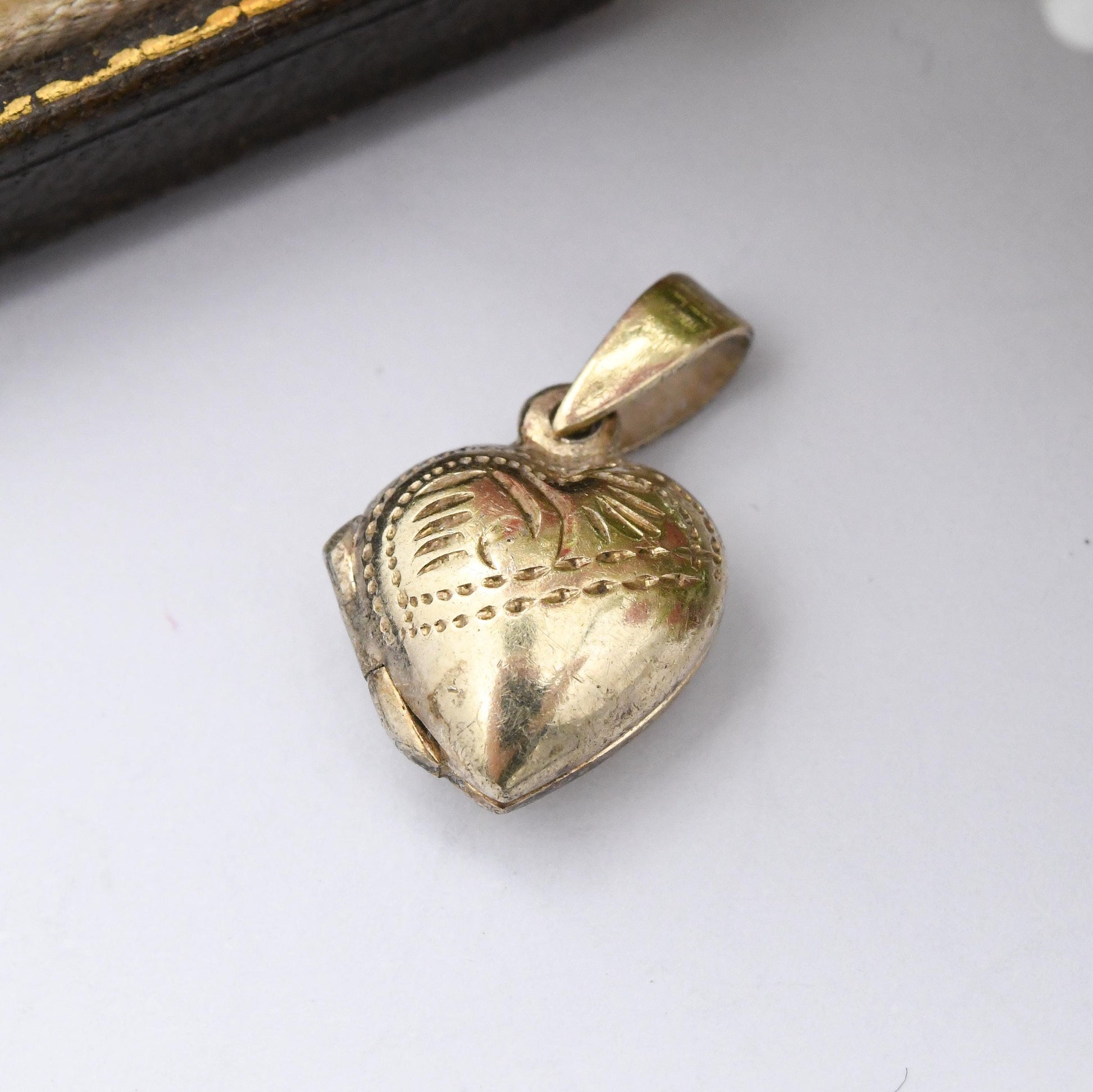 Vintage Gold Plated Sterling Silver Heart Locket Pendant - Small Necklace Charm Love Heart Shaped Engraved Locket Pretty Gift for Her